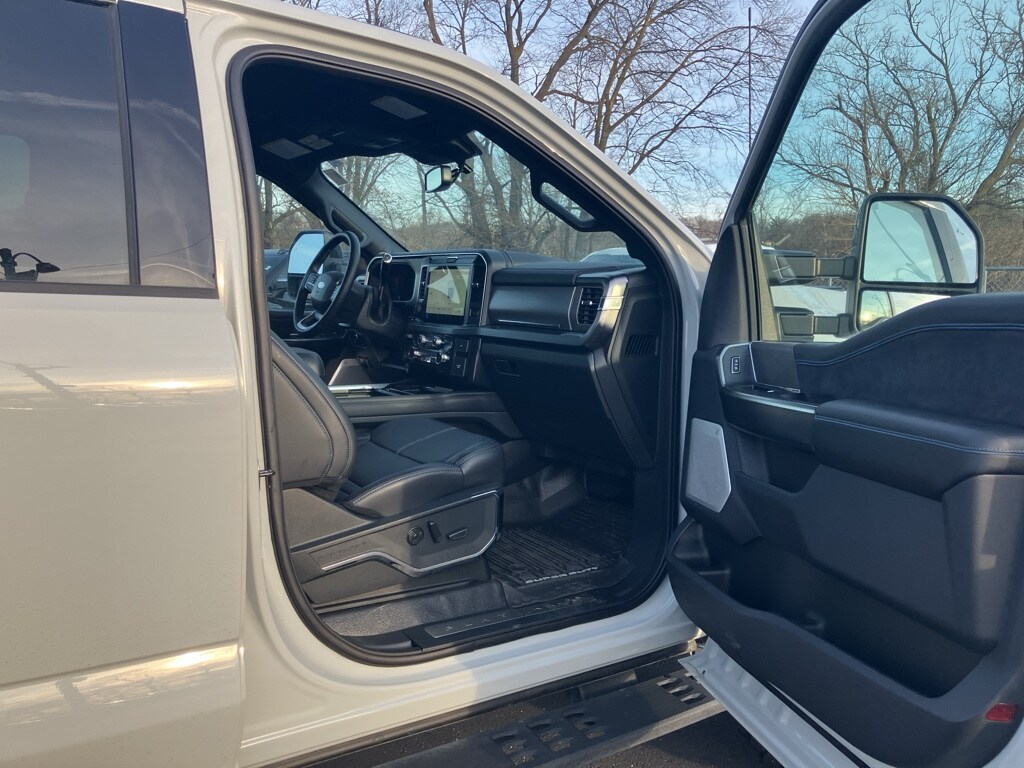 Used 2025 Ford F-350 Platinum Truck Crew Cab