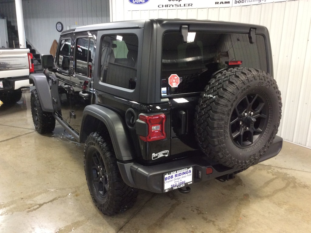 Used 2024 Jeep Wrangler Willys SUV