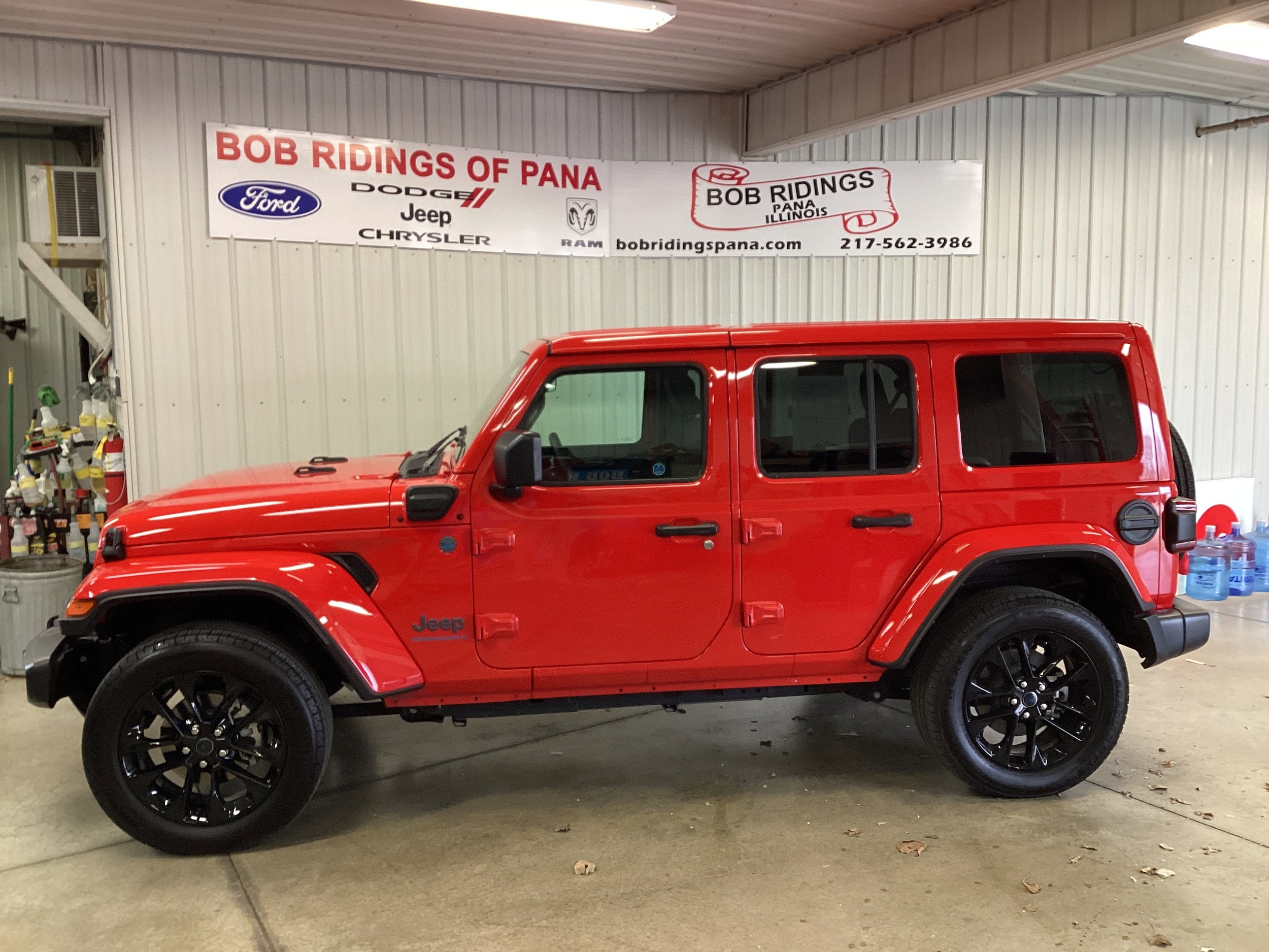 Used 2025 Jeep Wrangler 4xe Sahara 4XE with VIN 1C4RJXP62SW599295 for sale in Pana, IL