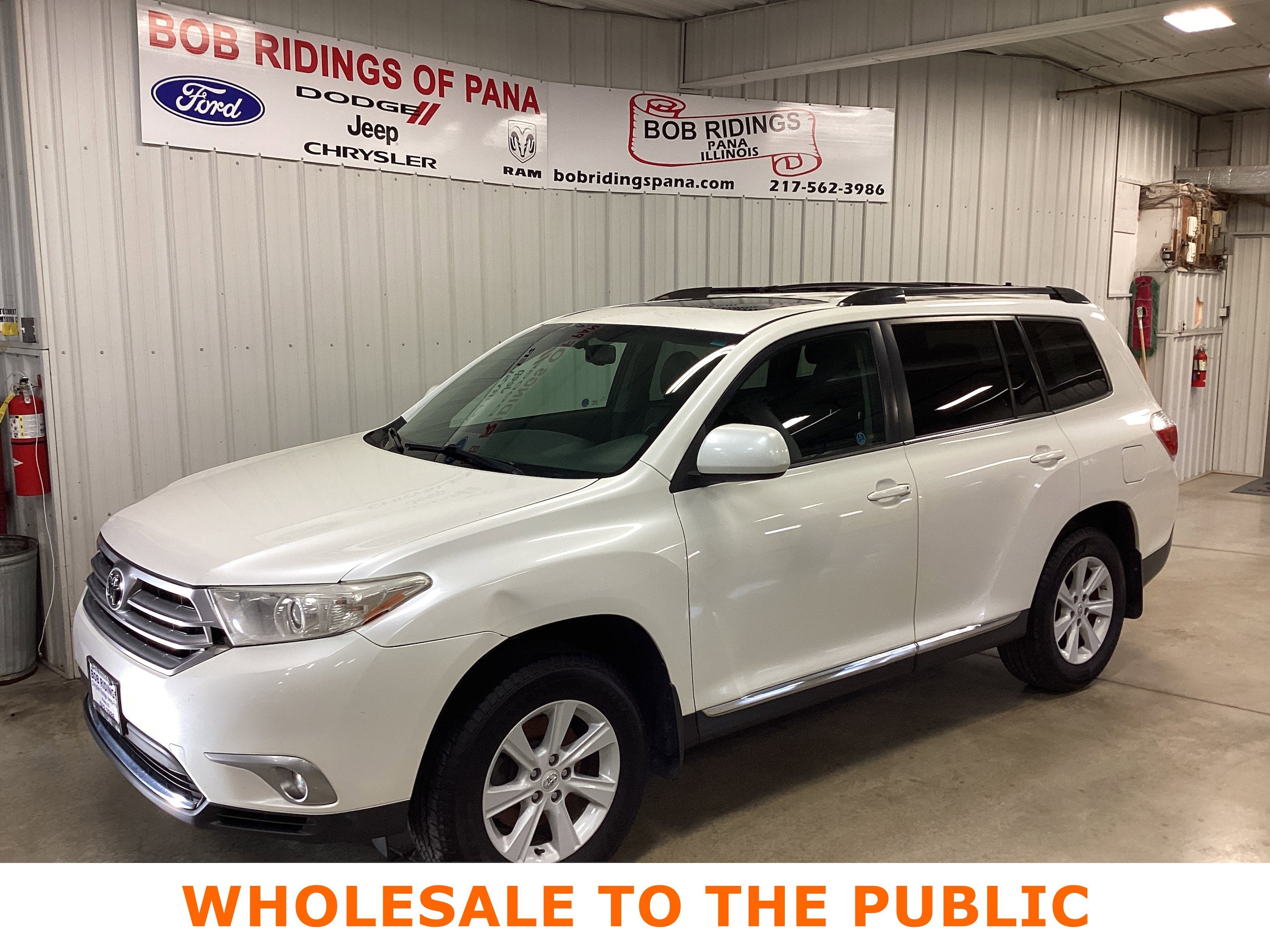 2013 Toyota Highlander Base's photo