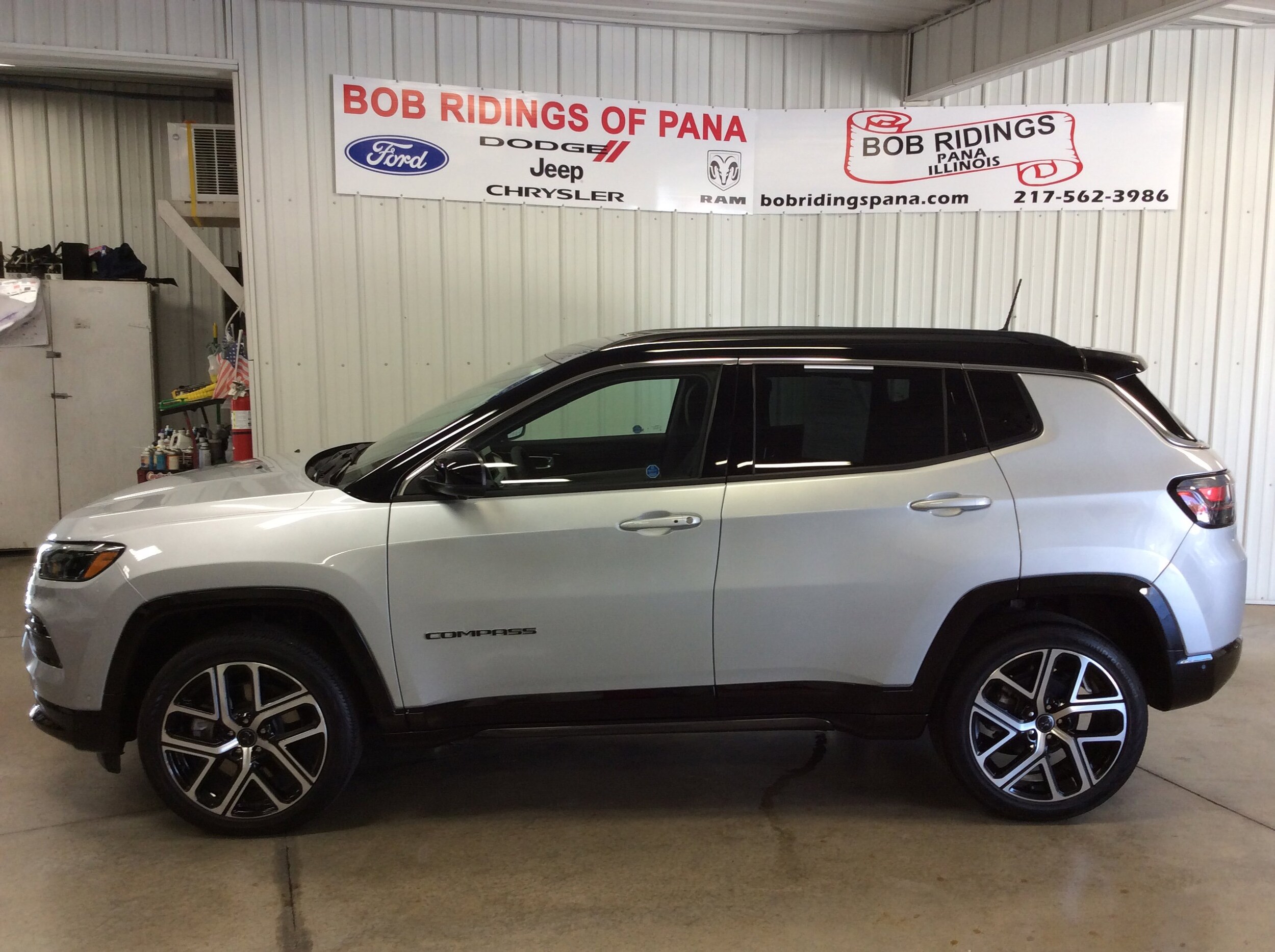 2025 Jeep Compass Limited photo 2