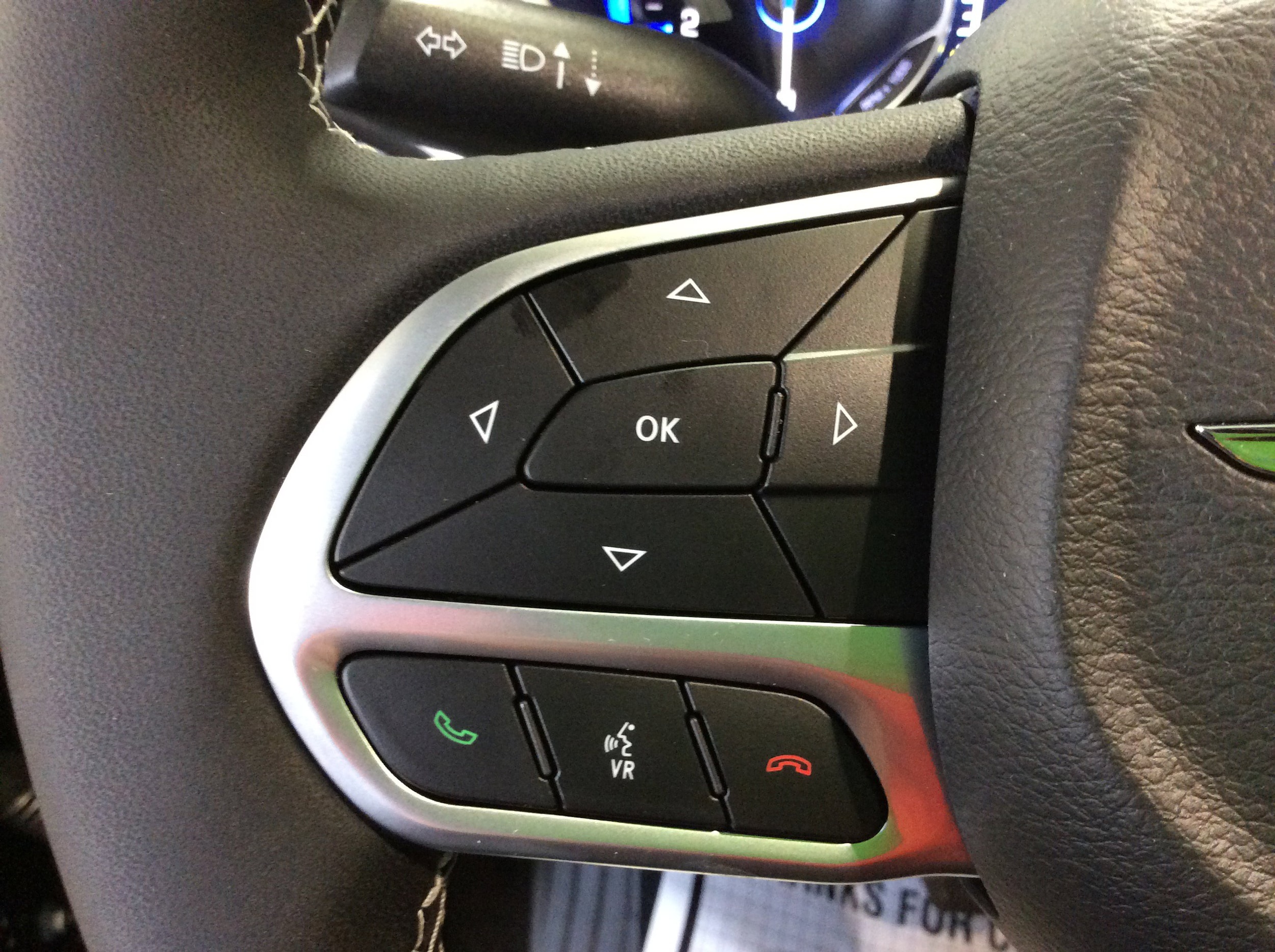 2025 Chrysler Voyager LX - Photo 22