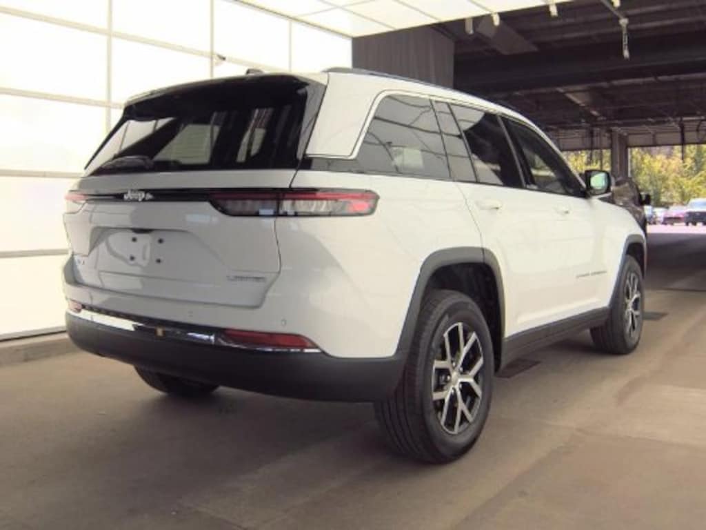 Used 2024 Jeep Grand Cherokee Limited SUV