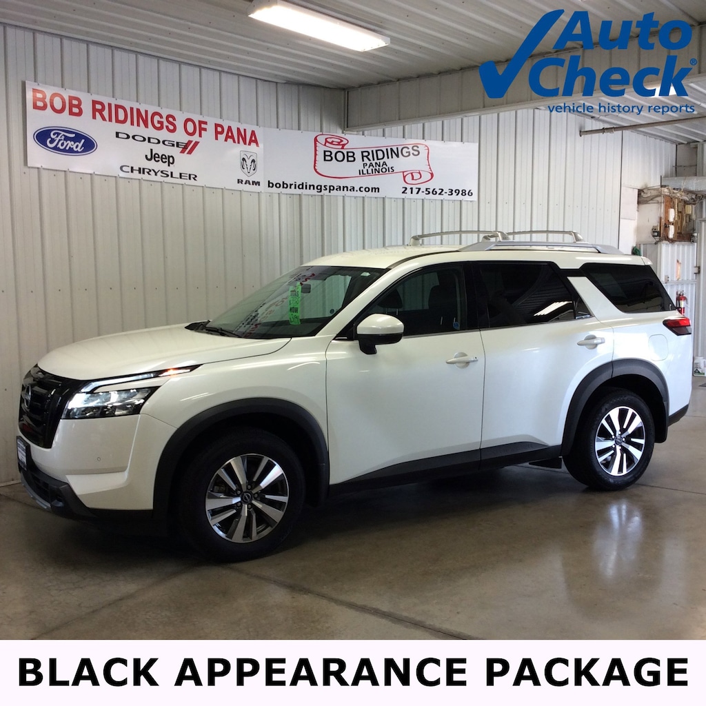 Used 2024 Nissan Pathfinder SL SUV