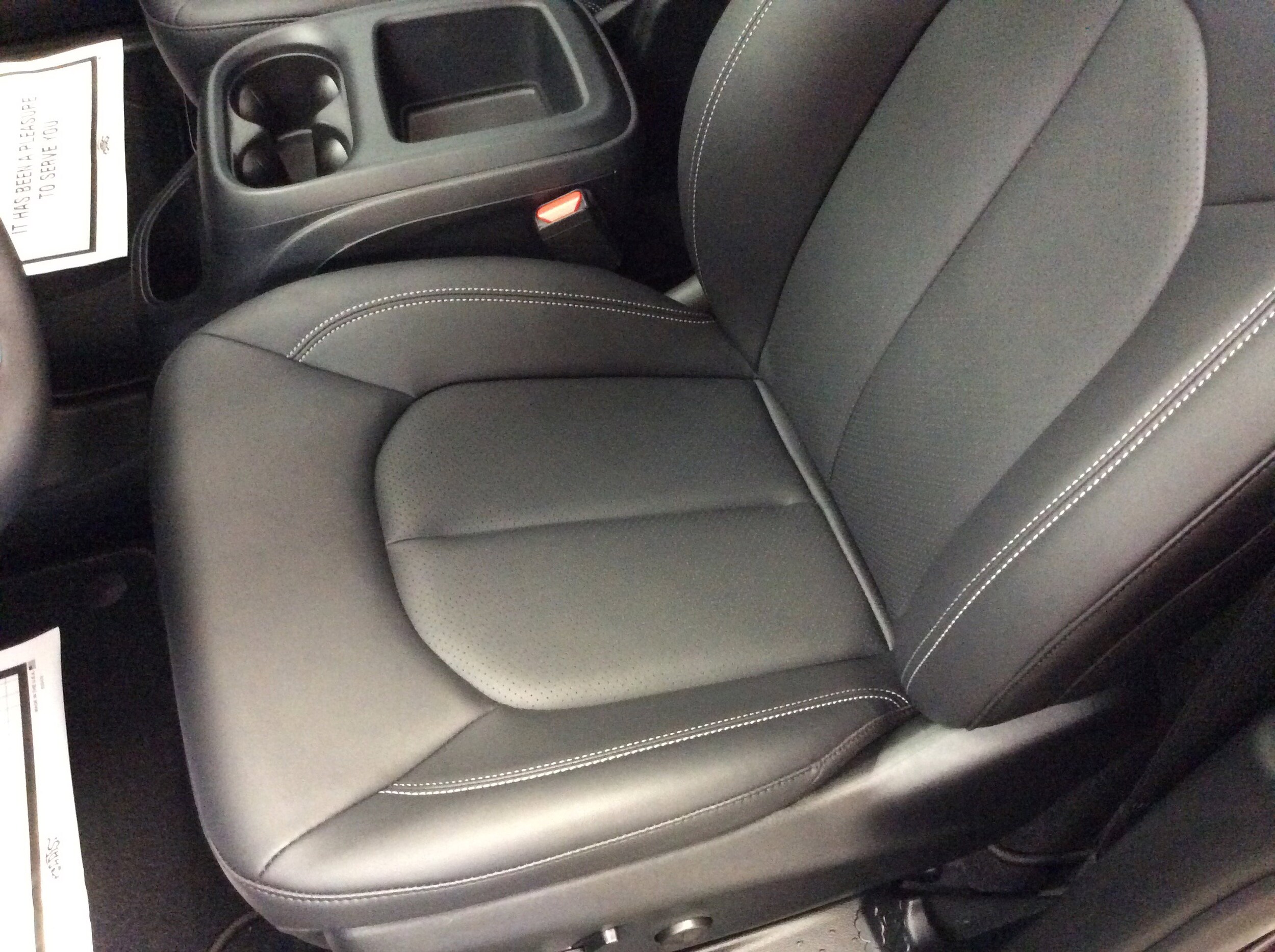 2025 Chrysler Voyager LX - Photo 17
