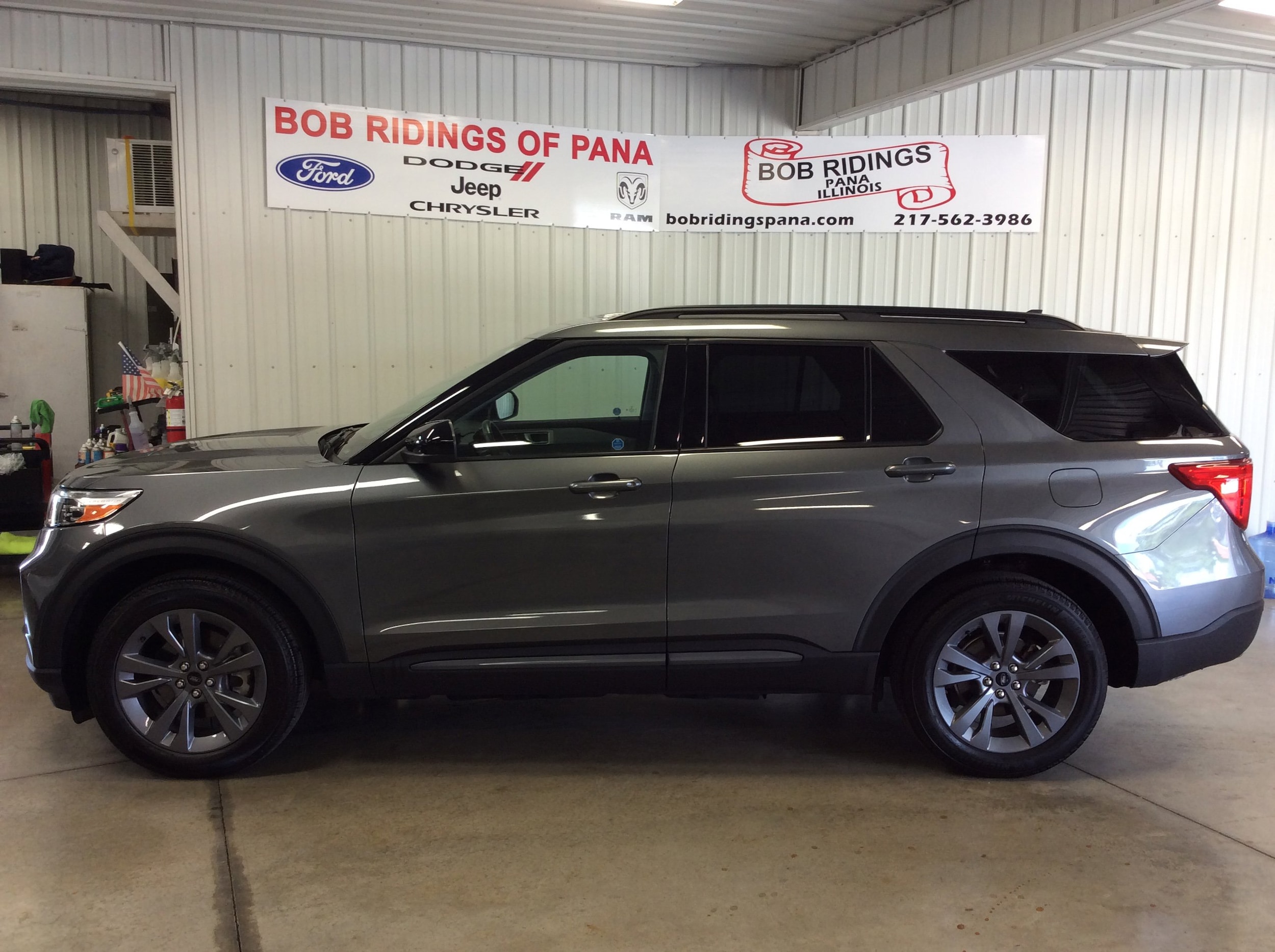 Used 2023 Ford Explorer XLT with VIN 1FMSK8DHXPGA49995 for sale in Pana, IL