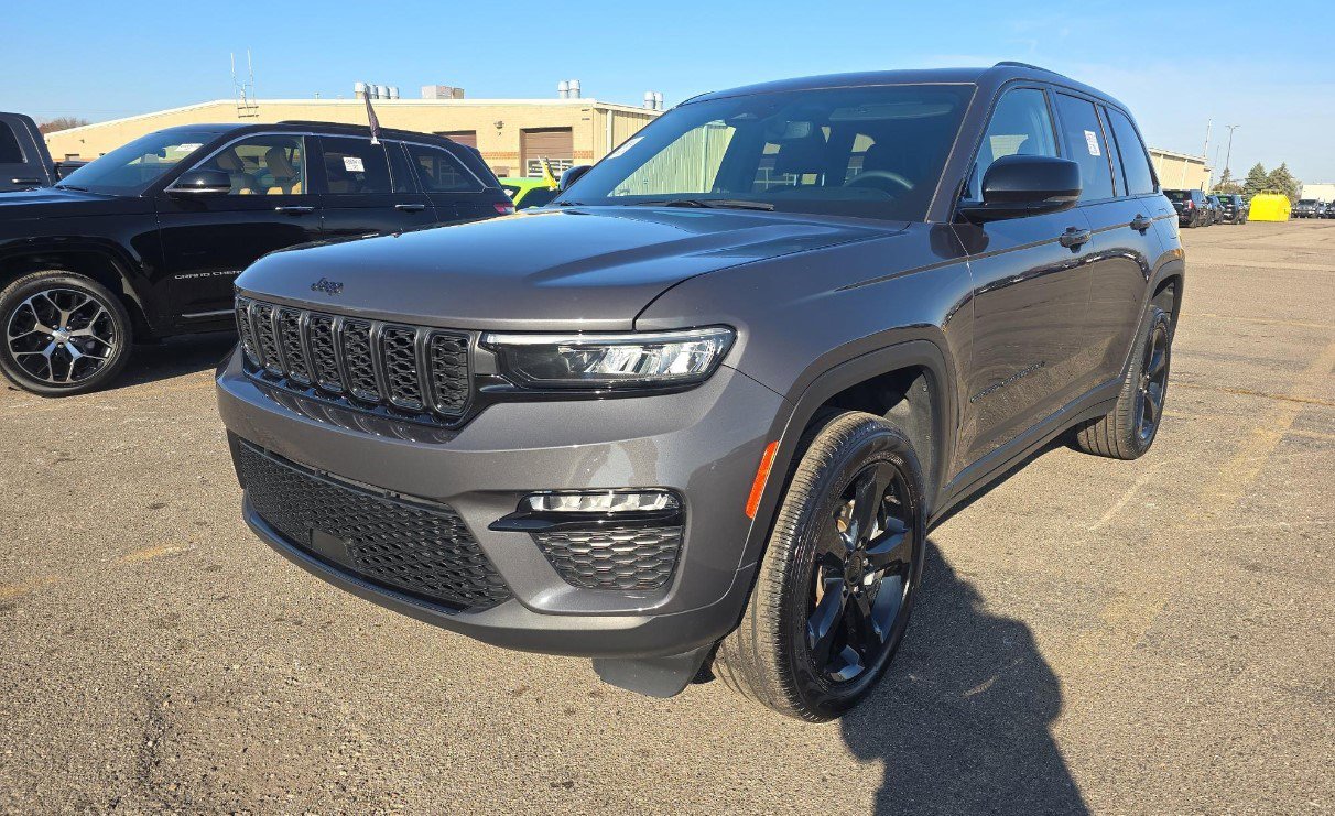 2024 Jeep Grand Cherokee Limited's photo