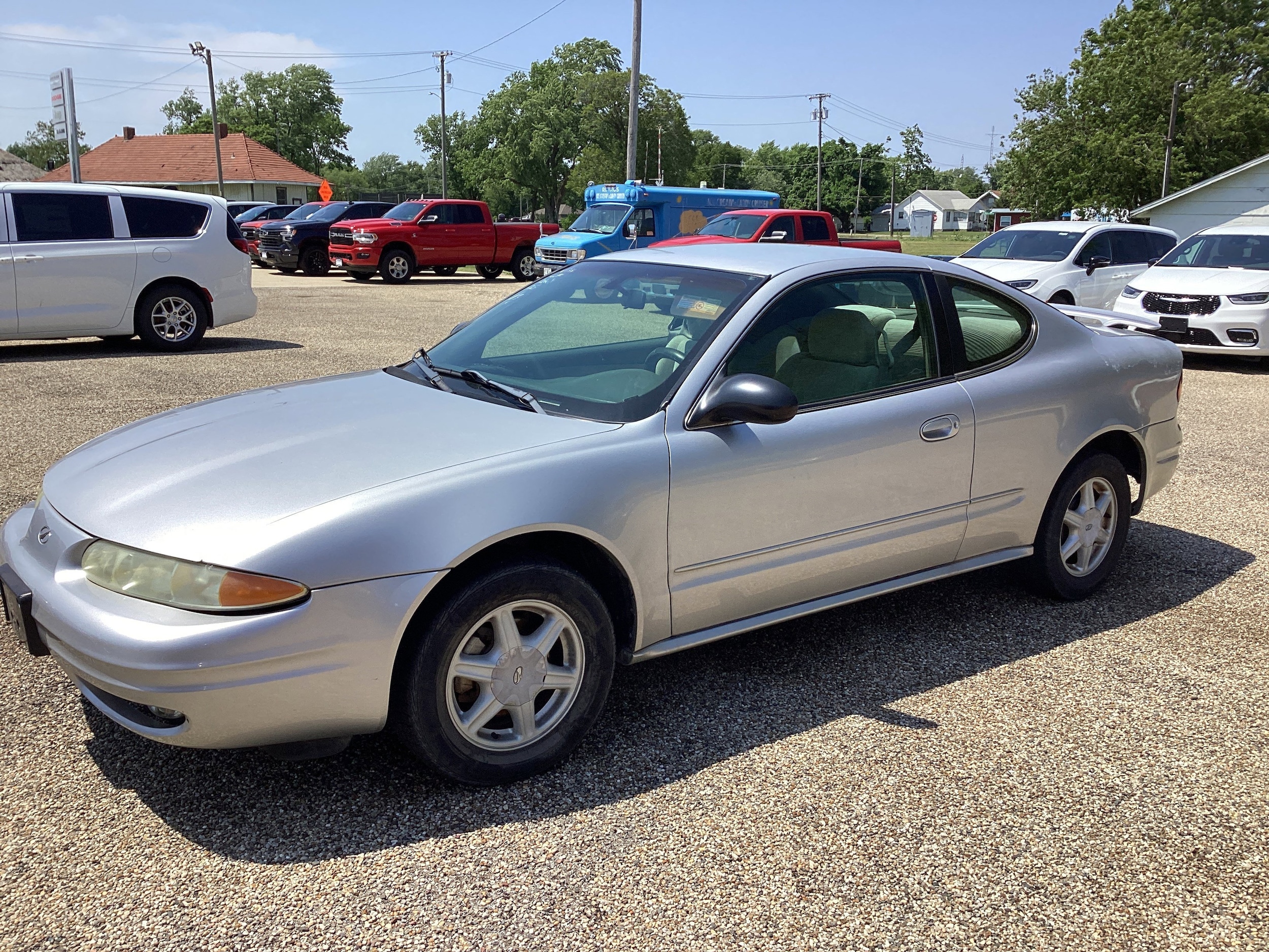 2003 Oldsmobile Alero GL1's photo