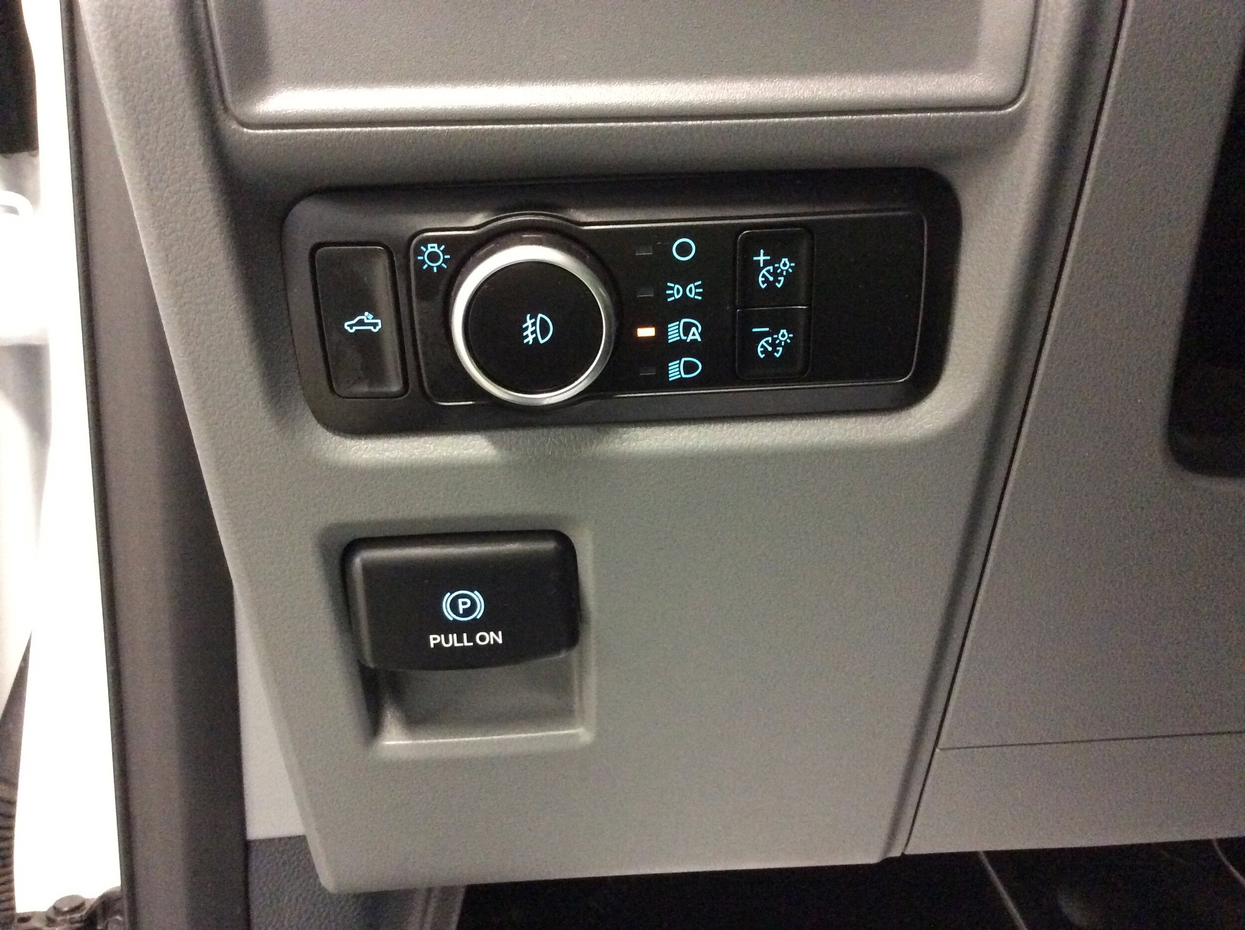 2024 Ford F-150 XLT - Photo 18