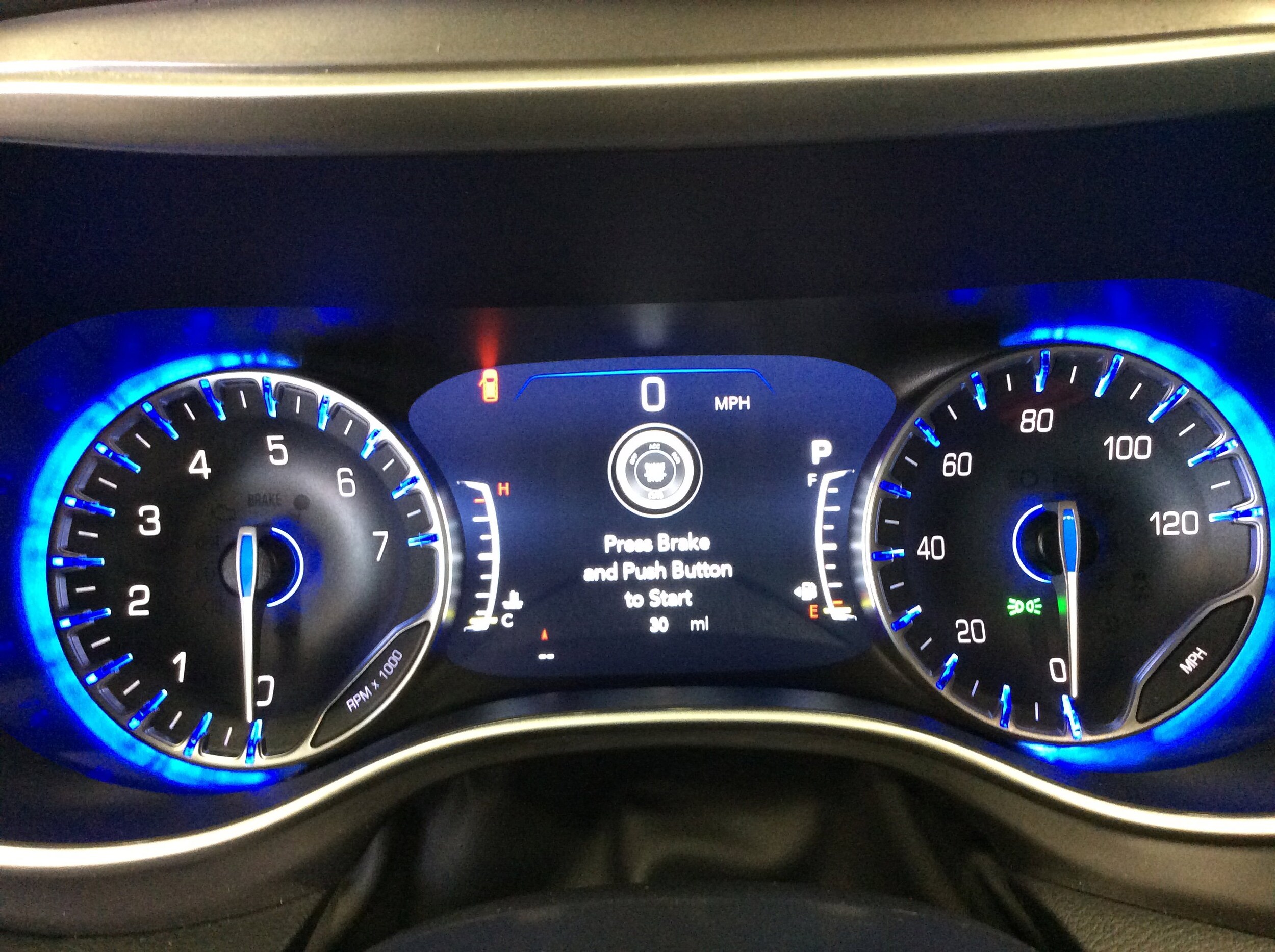 2025 Chrysler Voyager LX - Photo 24