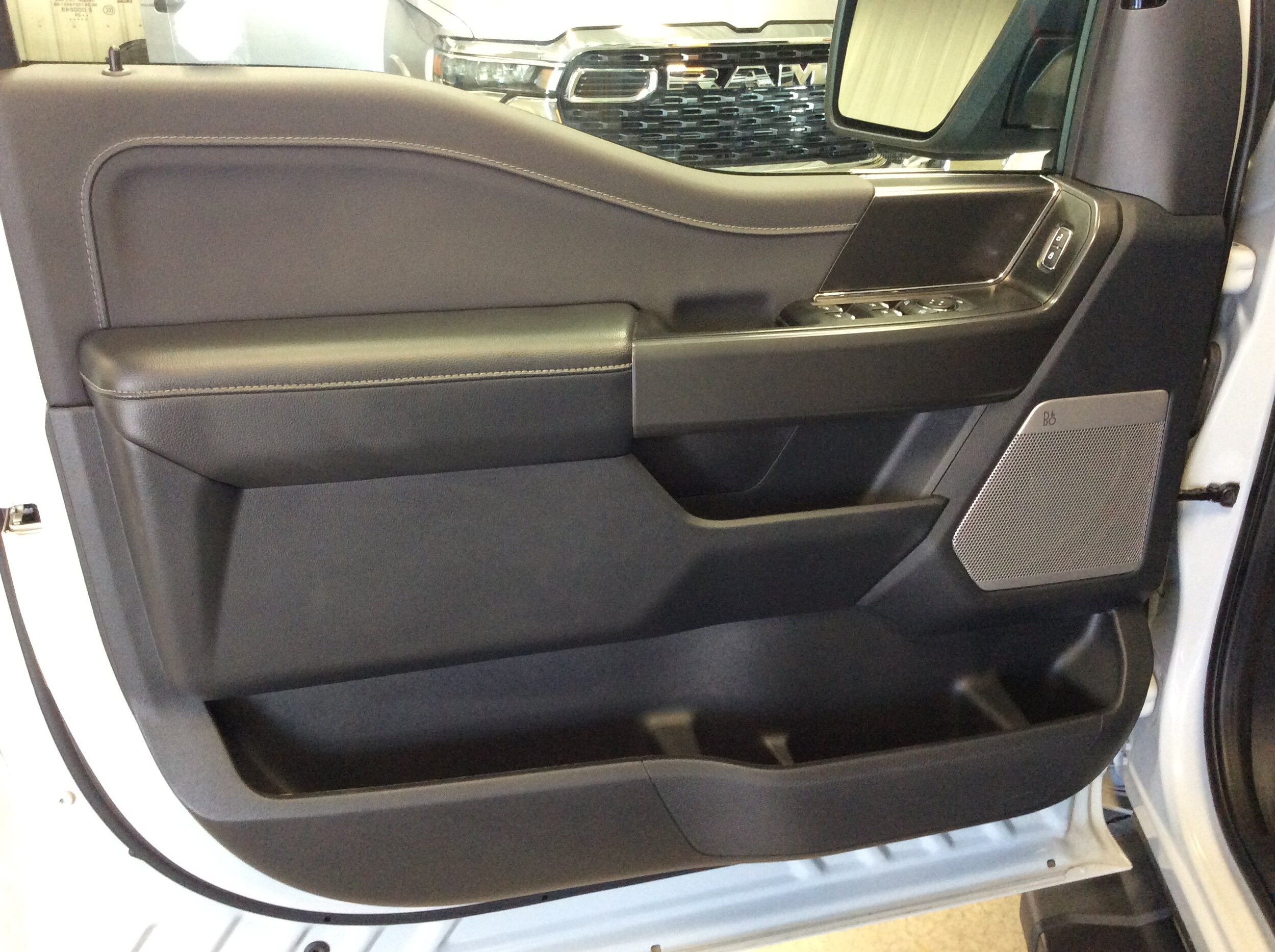 2024 Ford F-150 XLT - Photo 13