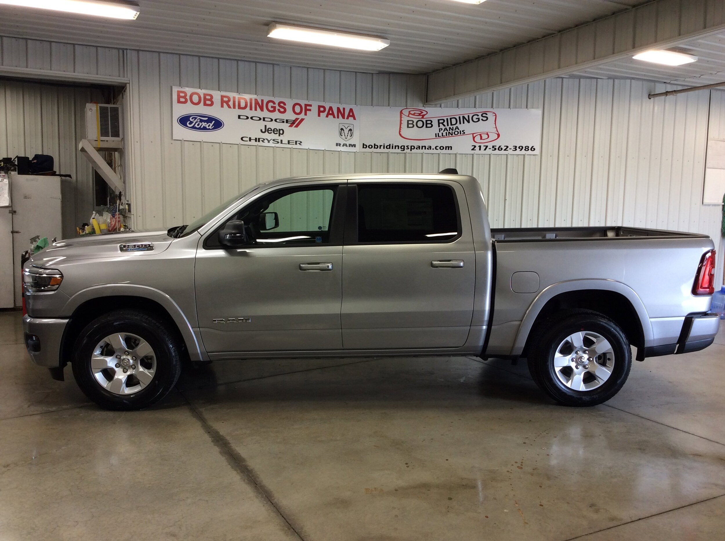 2025 Ram 1500 Lone Star photo 2