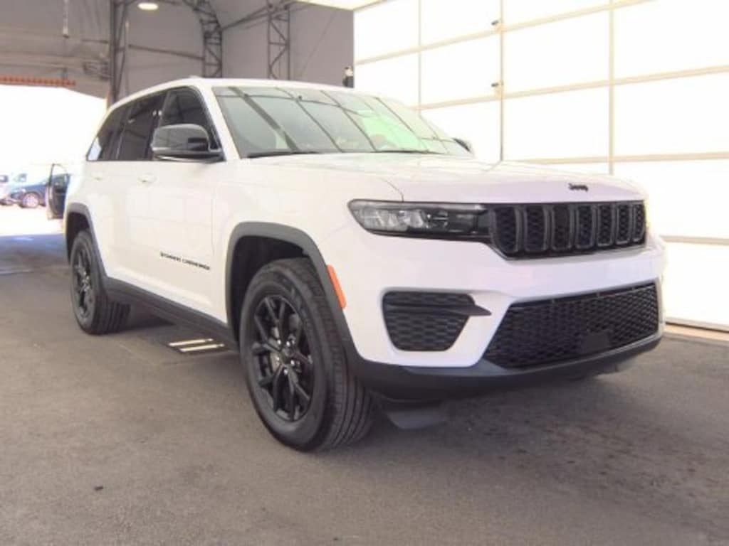 Used 2024 Jeep Grand Cherokee Altitude X SUV