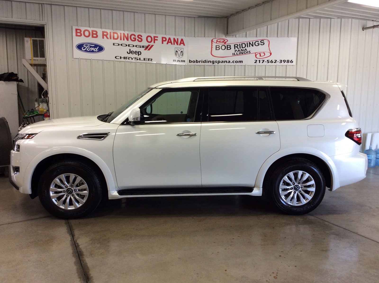 Used 2024 Nissan Armada SV with VIN JN8AY2AD8R9705636 for sale in Pana, IL