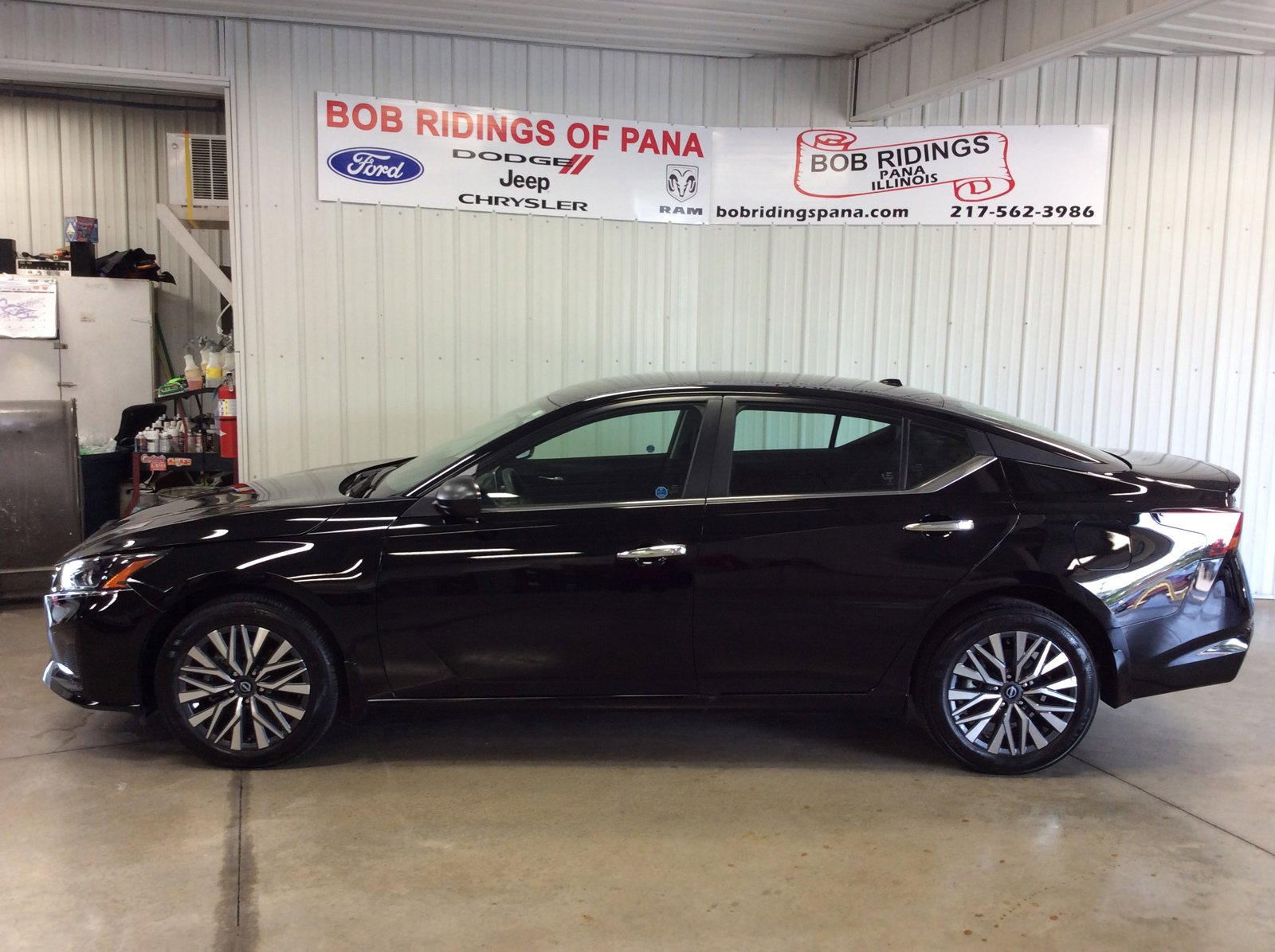 Used 2024 Nissan Altima SV with VIN 1N4BL4DW0RN342334 for sale in Pana, IL