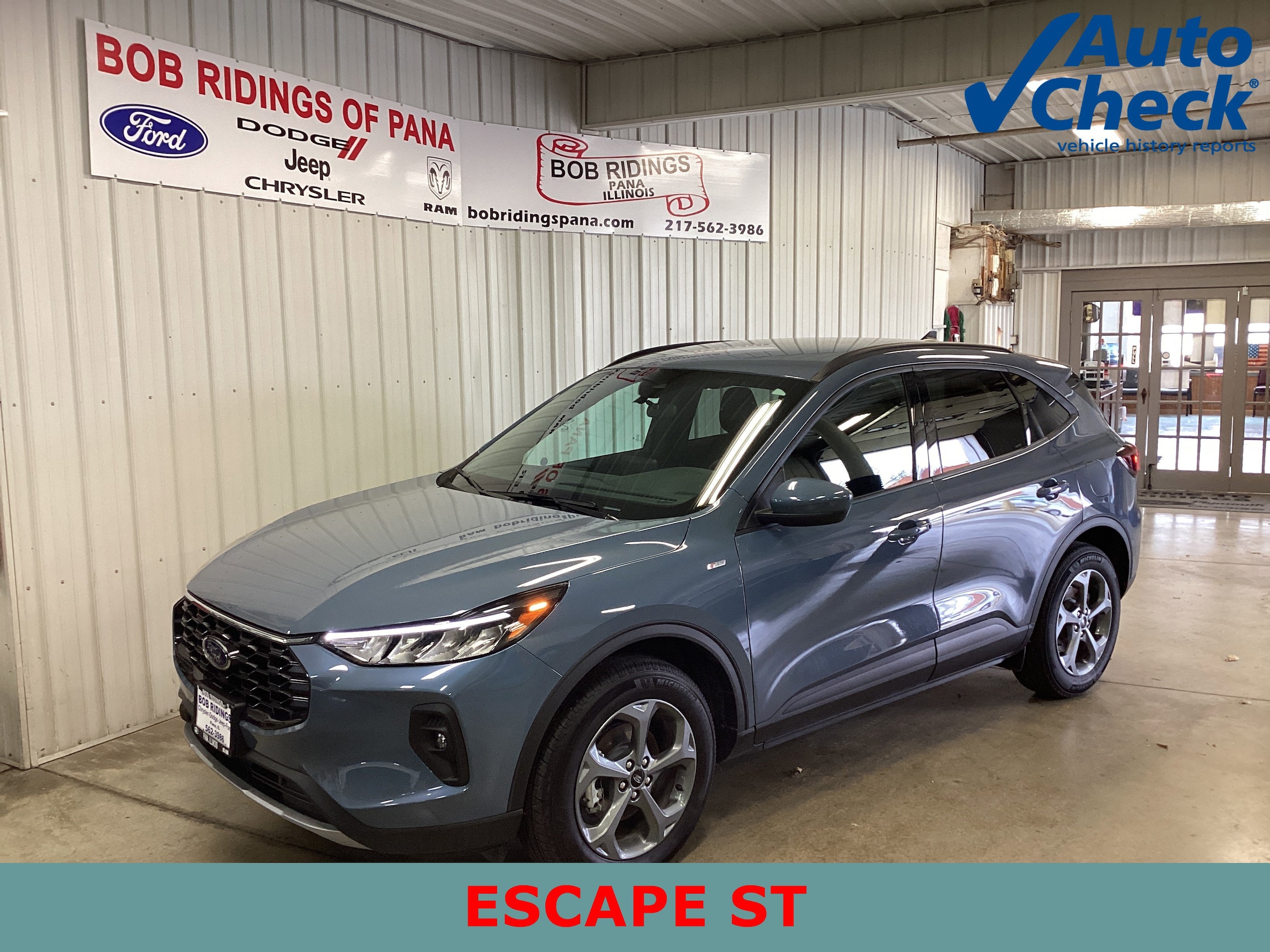 2025 Ford Escape ST-Line Select AWD's photo