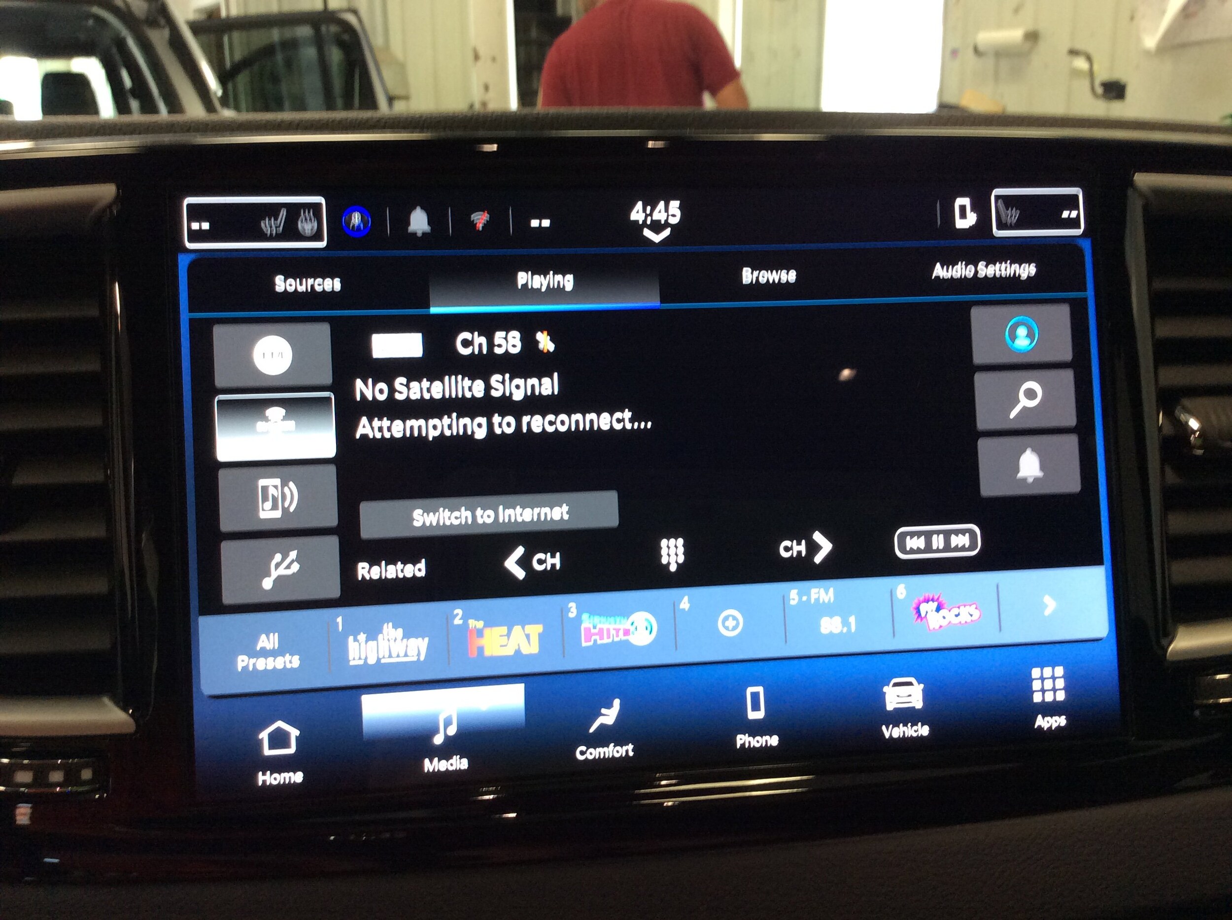 2025 Chrysler Voyager LX - Photo 27