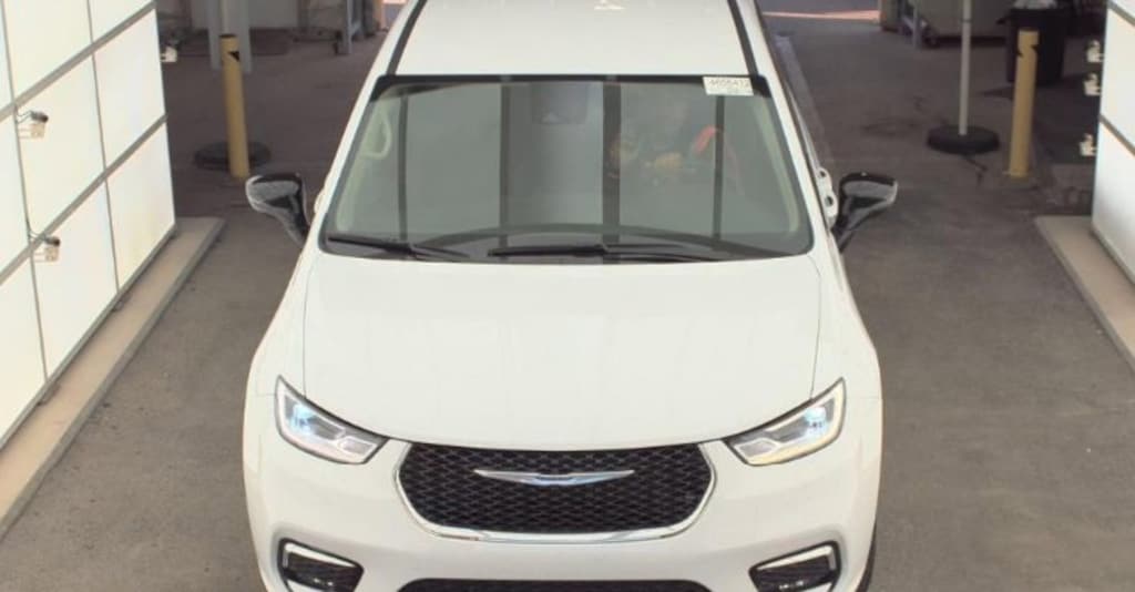 Used 2024 Chrysler Pacifica Touring L Van Passenger Van