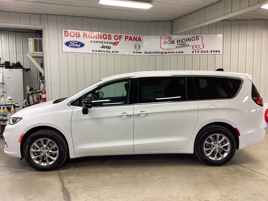 New 2026 Chrysler Pacifica Select Van Passenger Van