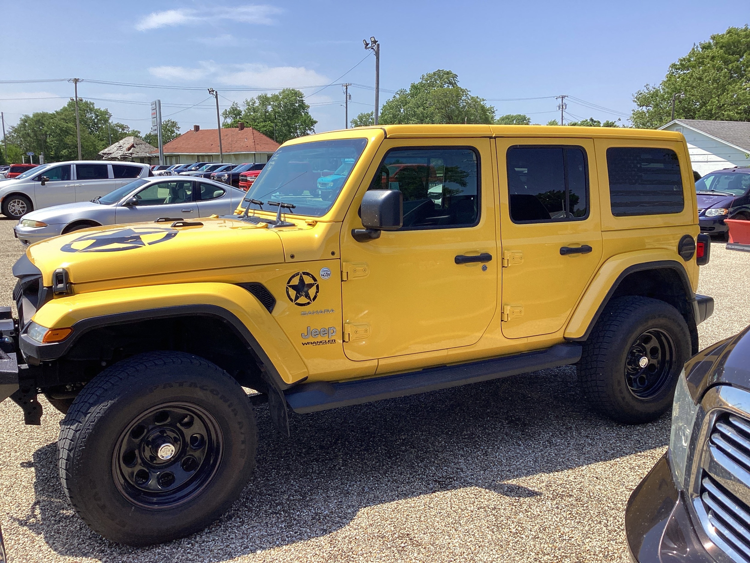 2019 Jeep Wrangler Sahara's photo