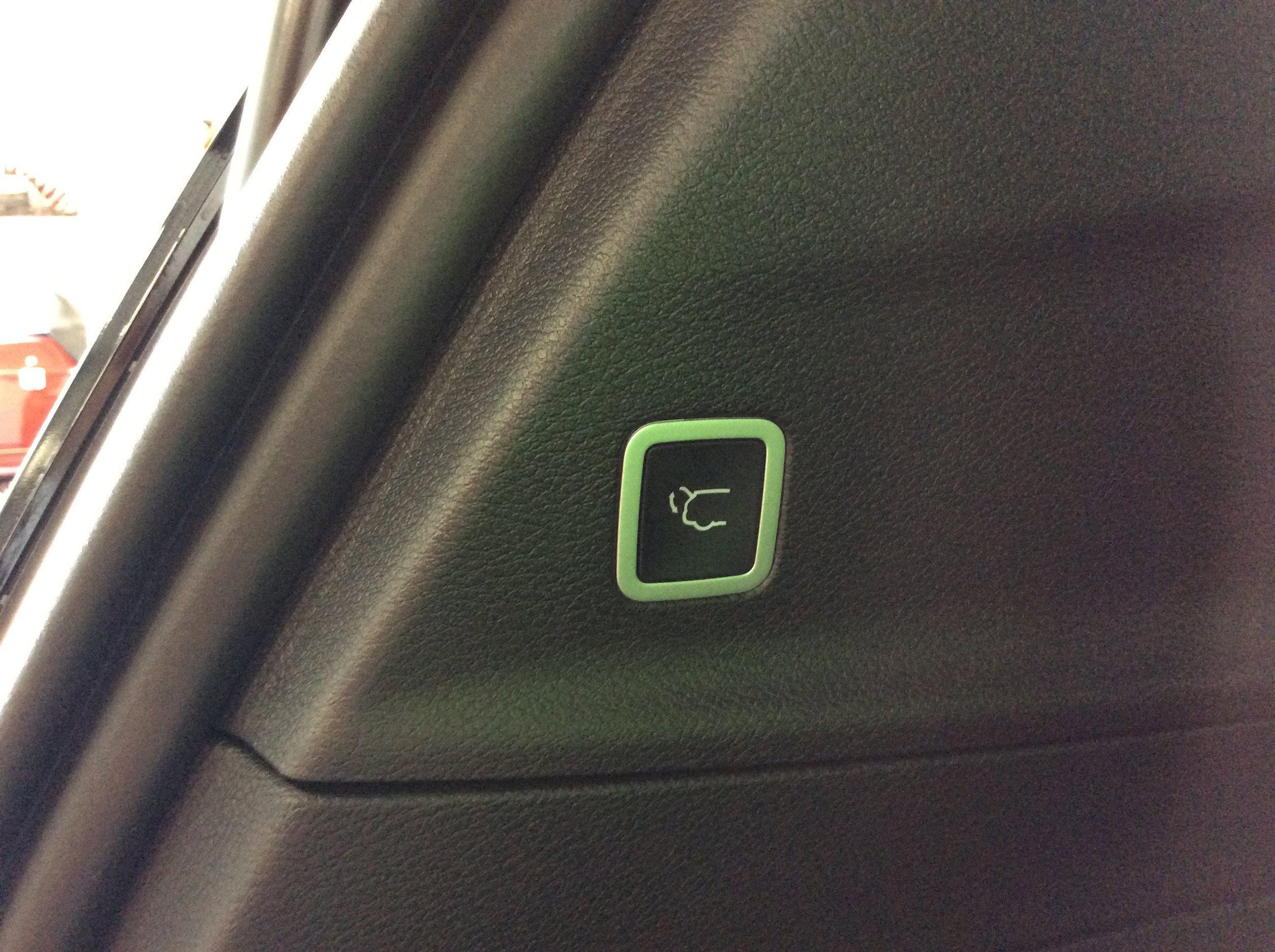 2025 Chrysler Voyager LX - Photo 6