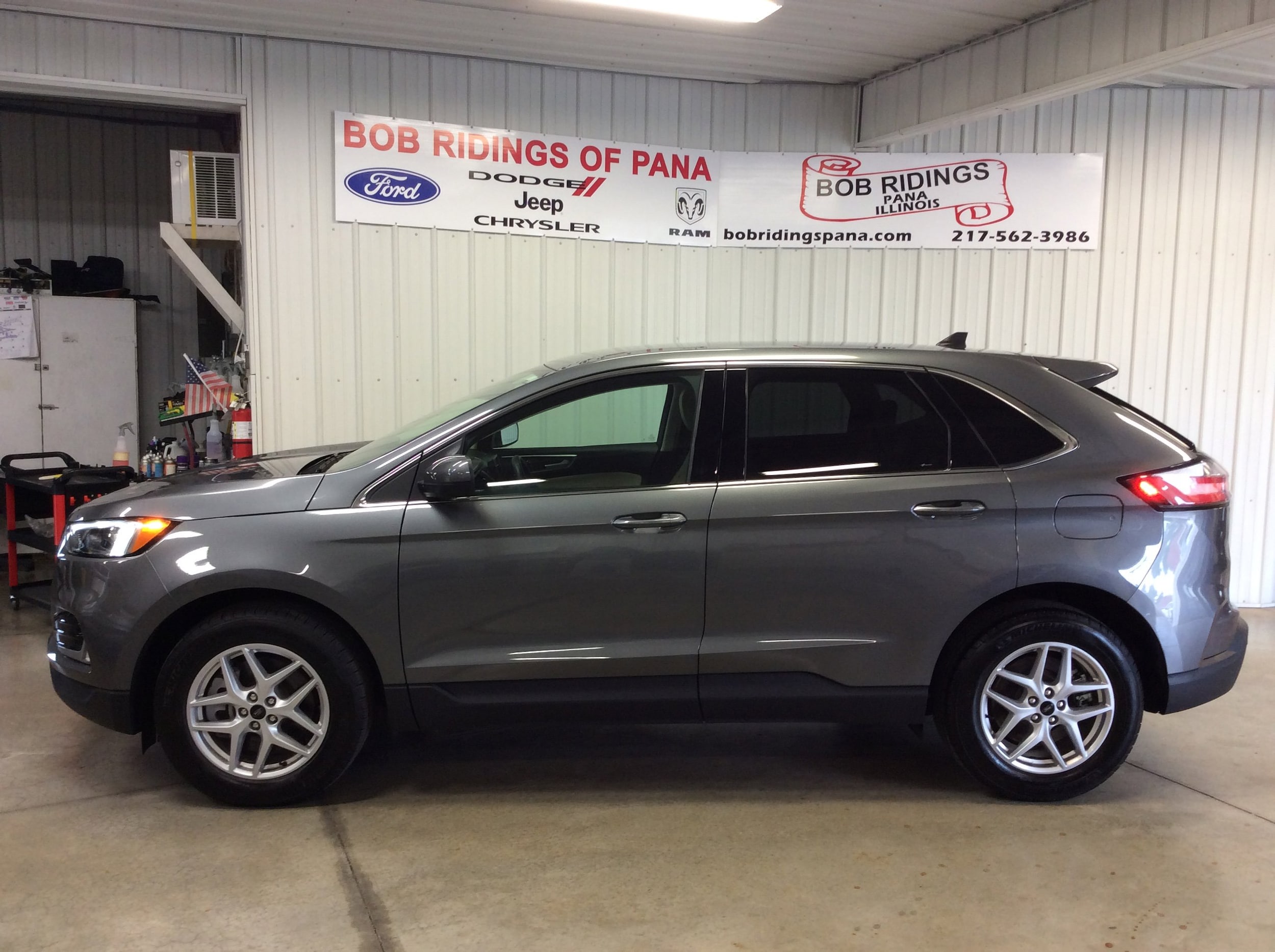 Used 2024 Ford Edge SEL with VIN 2FMPK4J90RBA23489 for sale in Pana, IL