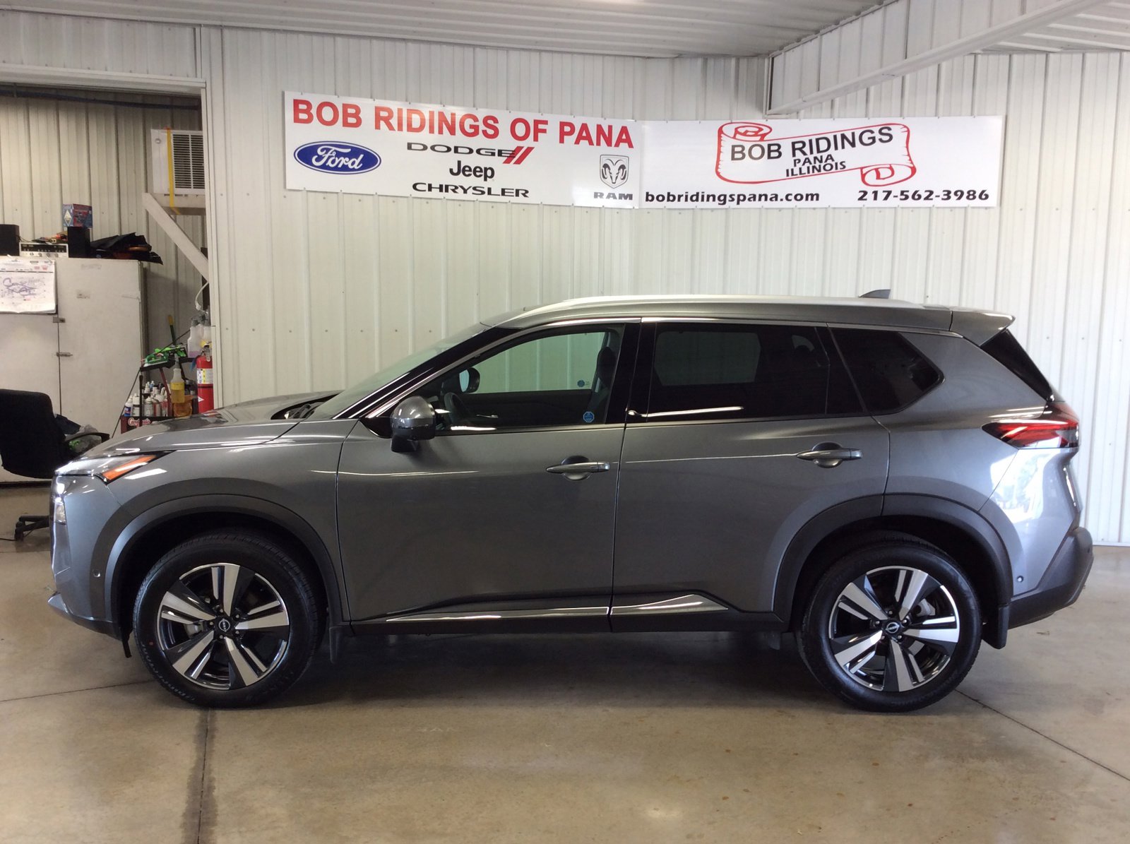 Used 2023 Nissan Rogue SL with VIN 5N1BT3CA9PC873899 for sale in Pana, IL