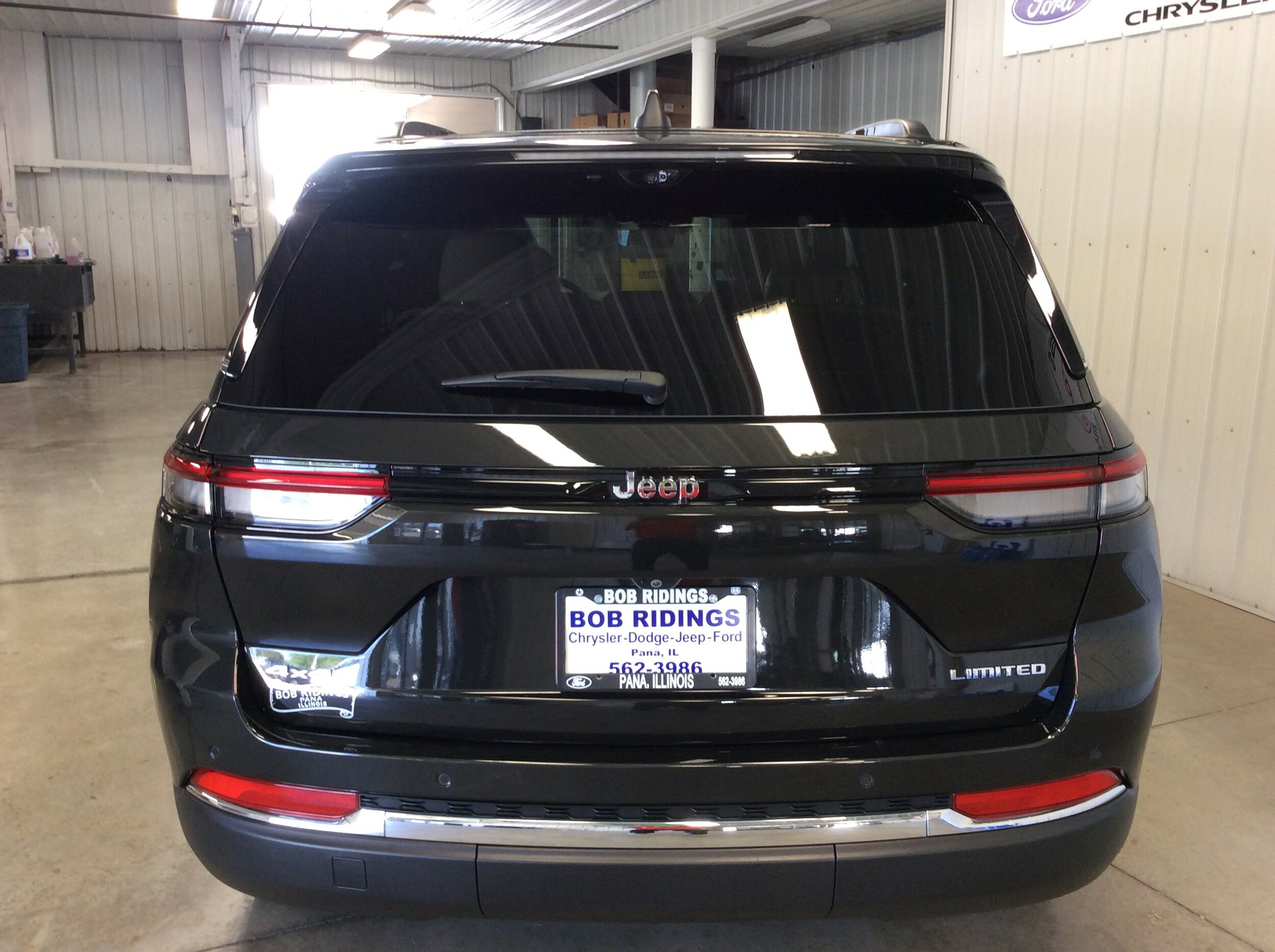 2023 Jeep Grand Cherokee Limited photo 4