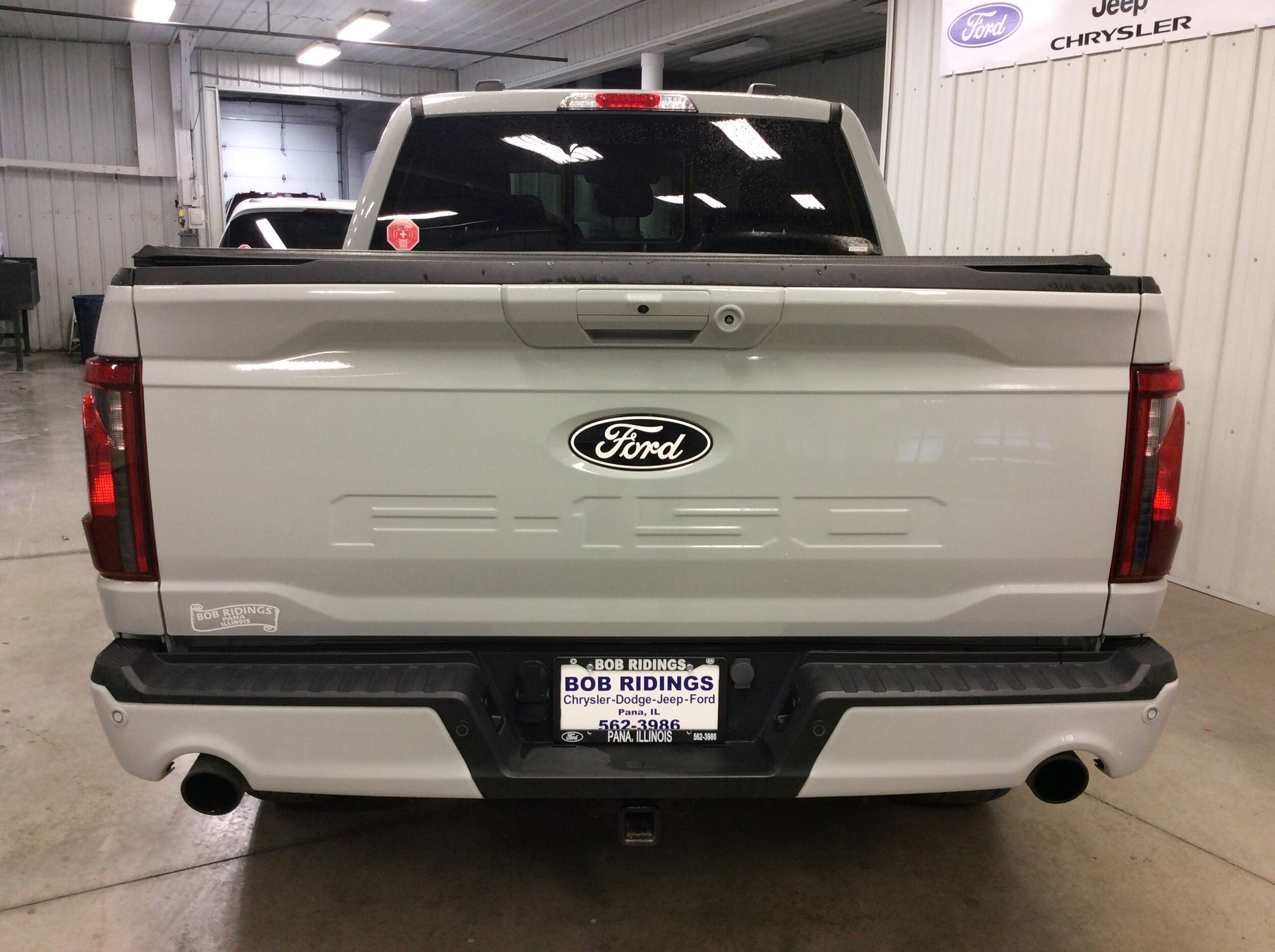 2024 Ford F-150 XLT photo 2