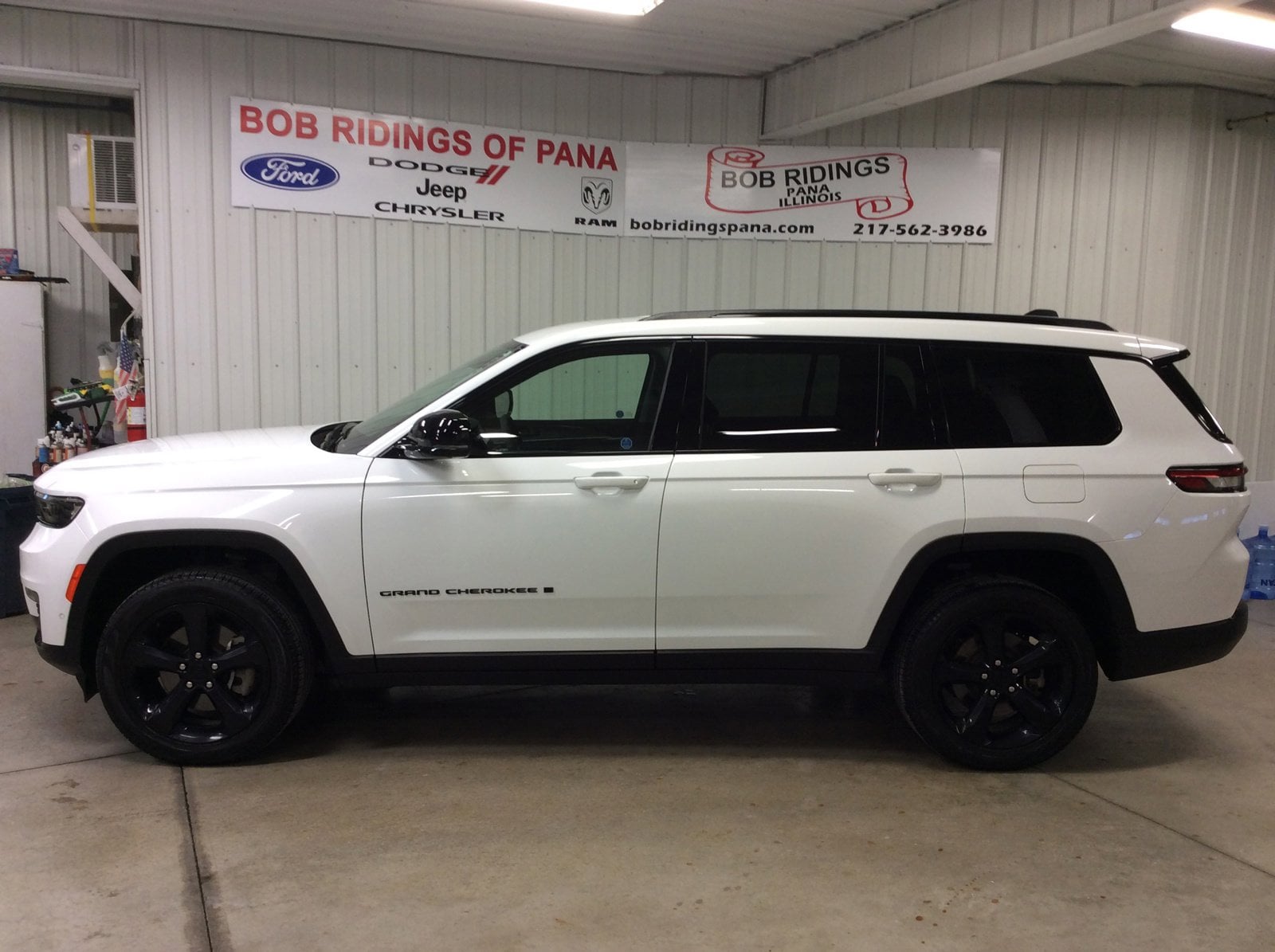 Used 2024 Jeep Grand Cherokee L Limited with VIN 1C4RJKBG5R8912325 for sale in Pana, IL