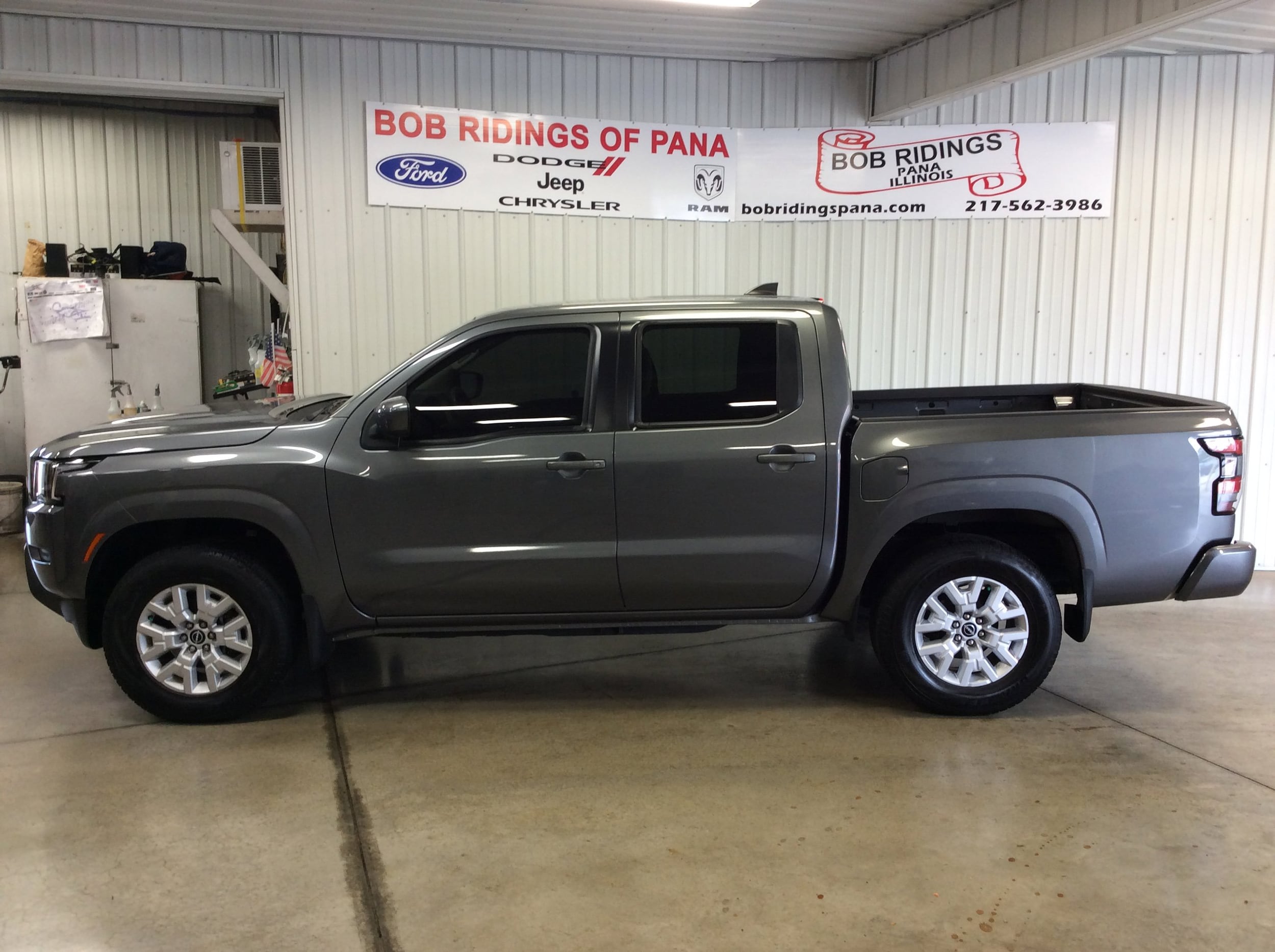Used 2022 Nissan Frontier SV with VIN 1N6ED1EKXNN619156 for sale in Pana, IL