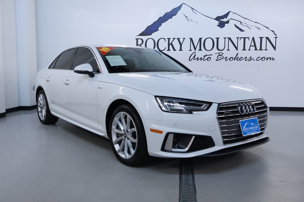 2019 Audi A4 2.0T quattro S tronic Premium Plus's photo