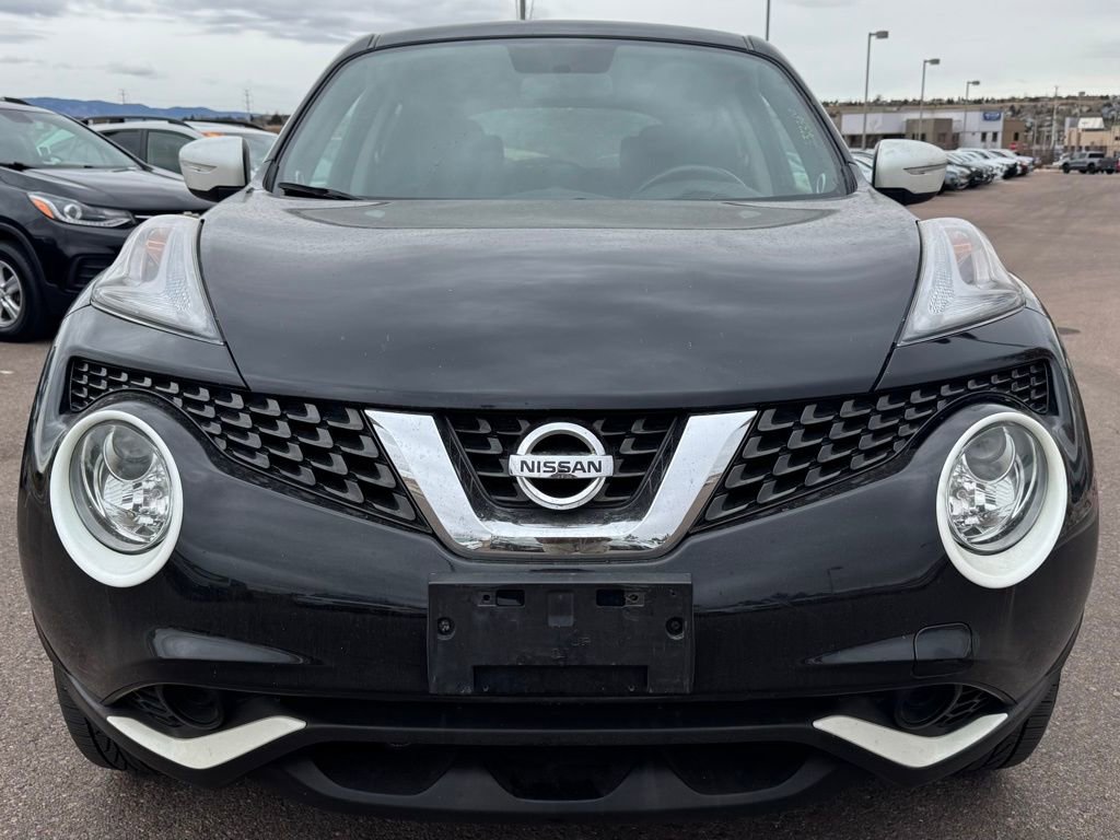 2017 Nissan Juke SV photo 2