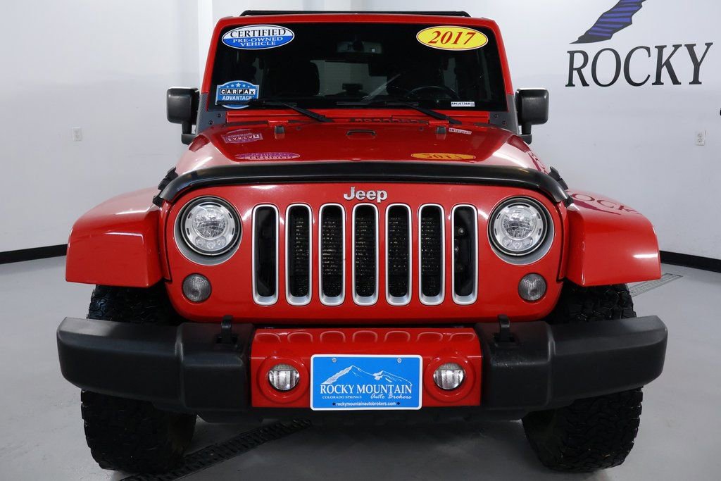 2017 Jeep Wrangler Unlimited Sahara photo 2