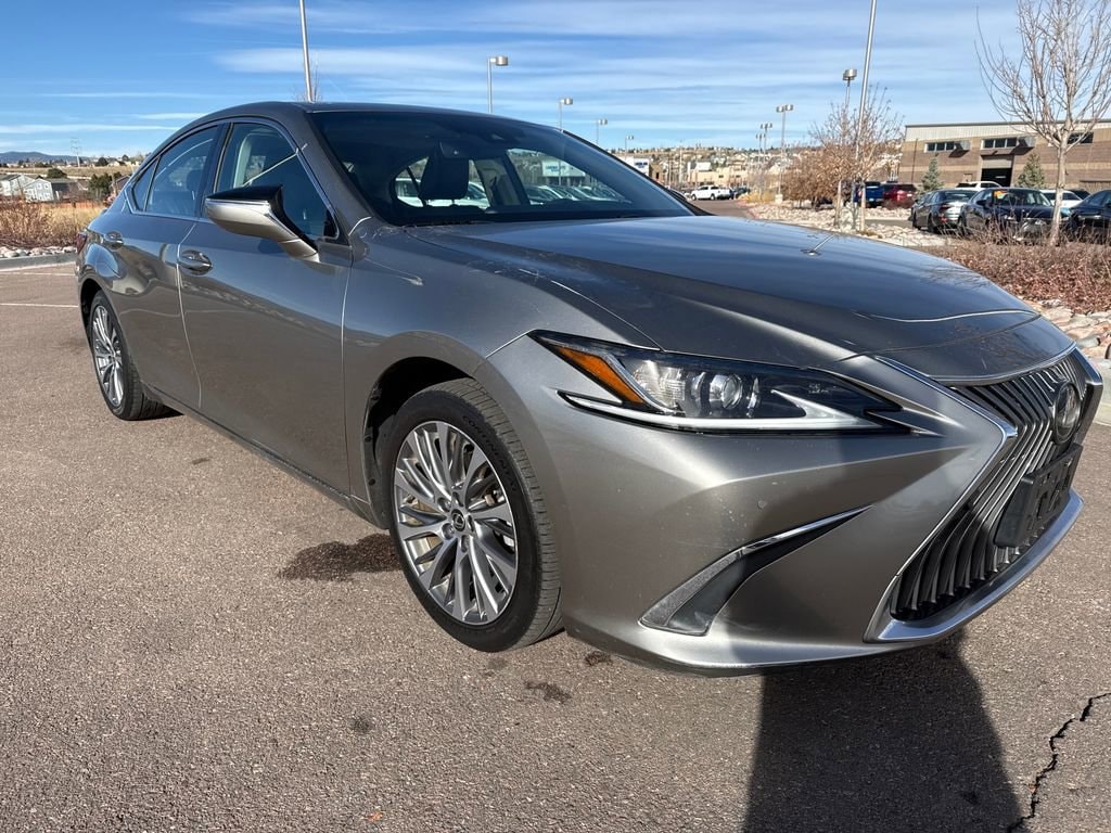 2019 Lexus ES 350's photo