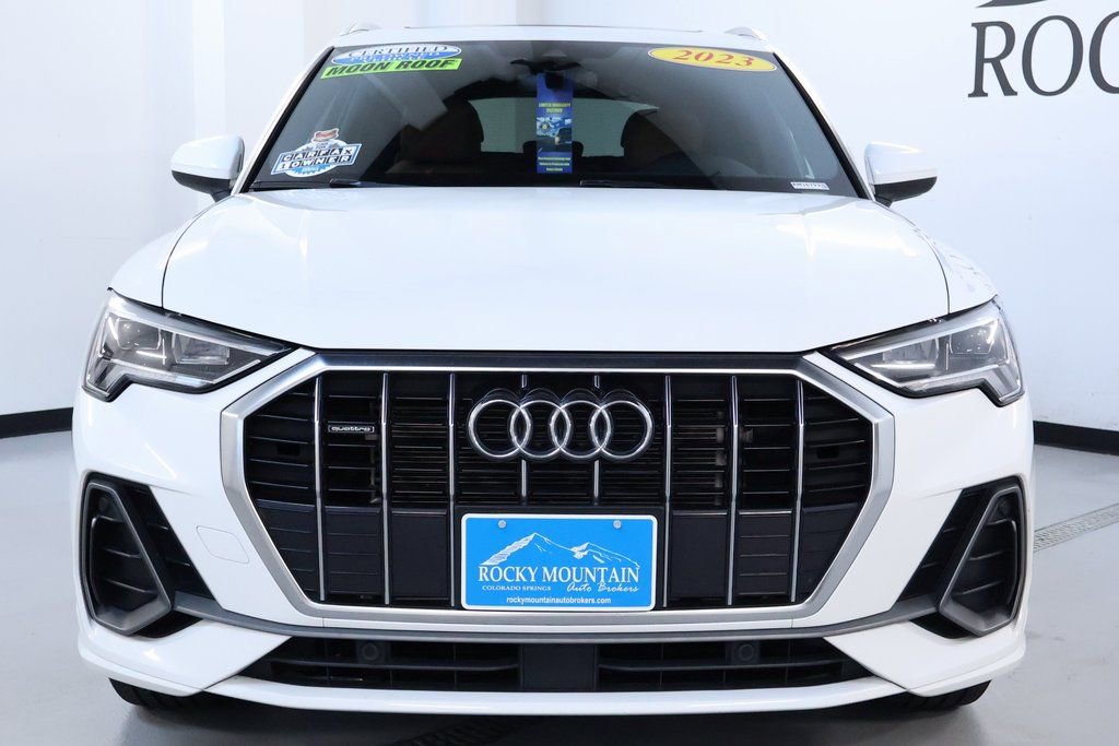 2023 Audi Q3 S line Premium photo 2