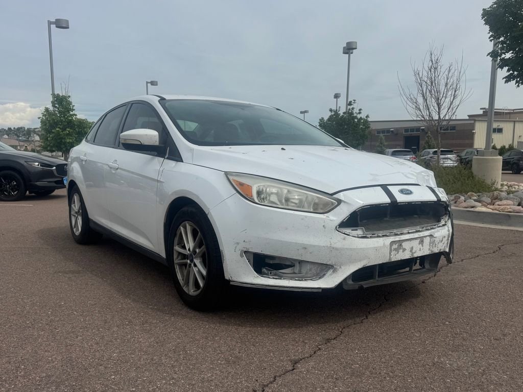 2015 Ford Focus Sedan SE's photo