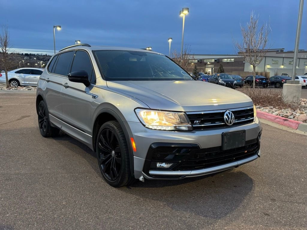 2021 Volkswagen Tiguan SE R-LINE BLACK's photo