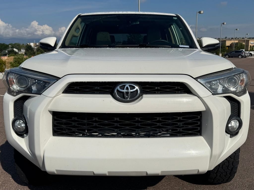 2018 Toyota 4Runner SR5 photo 2