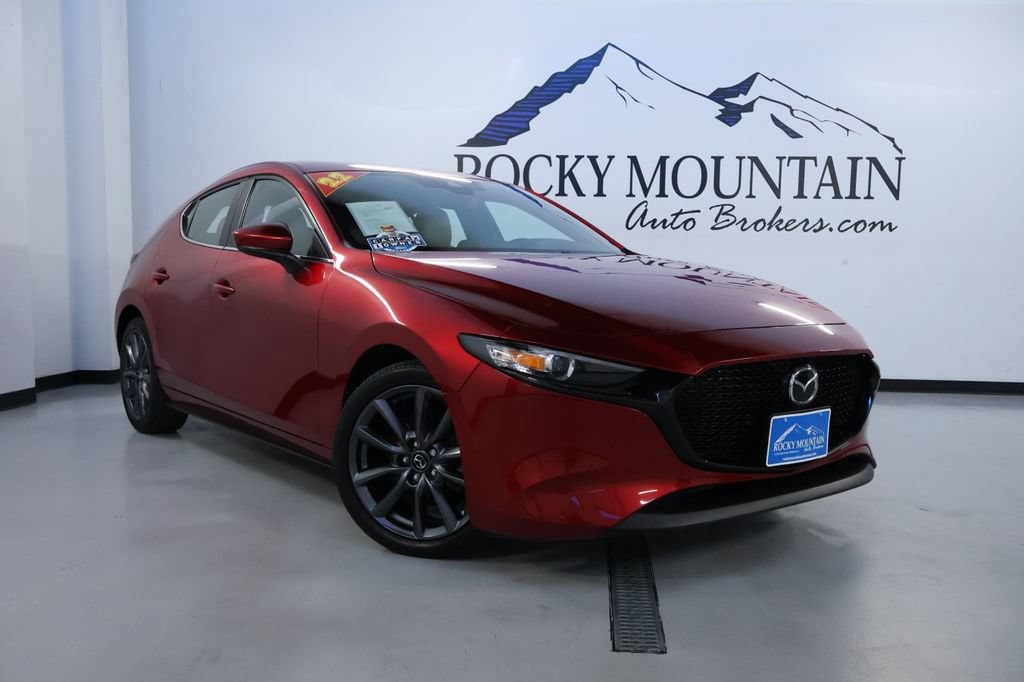 Soul Red Crystal 2022 Mazda MAZDA3 Hatchback Front-Wheel Drive Automatic