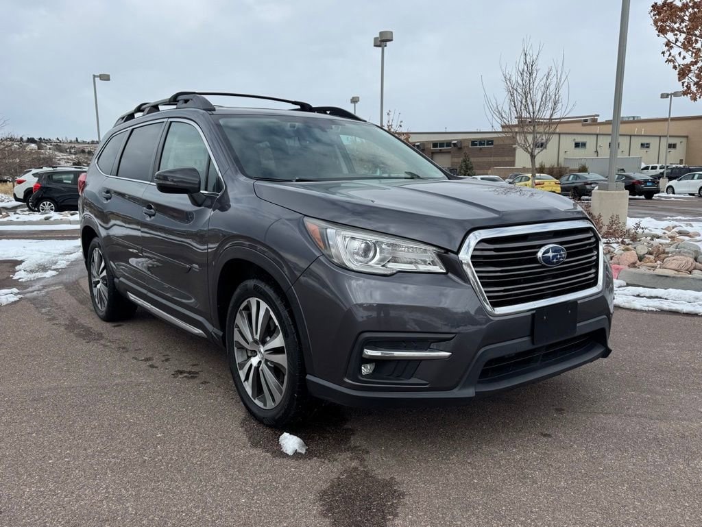2022 Subaru Ascent Limited's photo