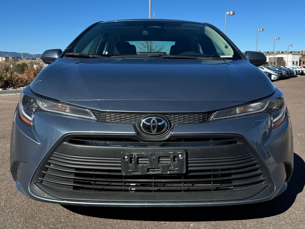2023 Toyota Corolla LE photo 2