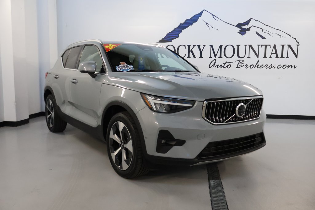 2024 Volvo XC40