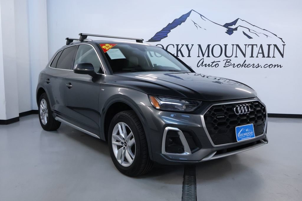 2022 Audi Q5 45 Premium's photo