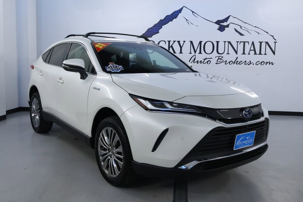 2021 Toyota Venza Limited's photo