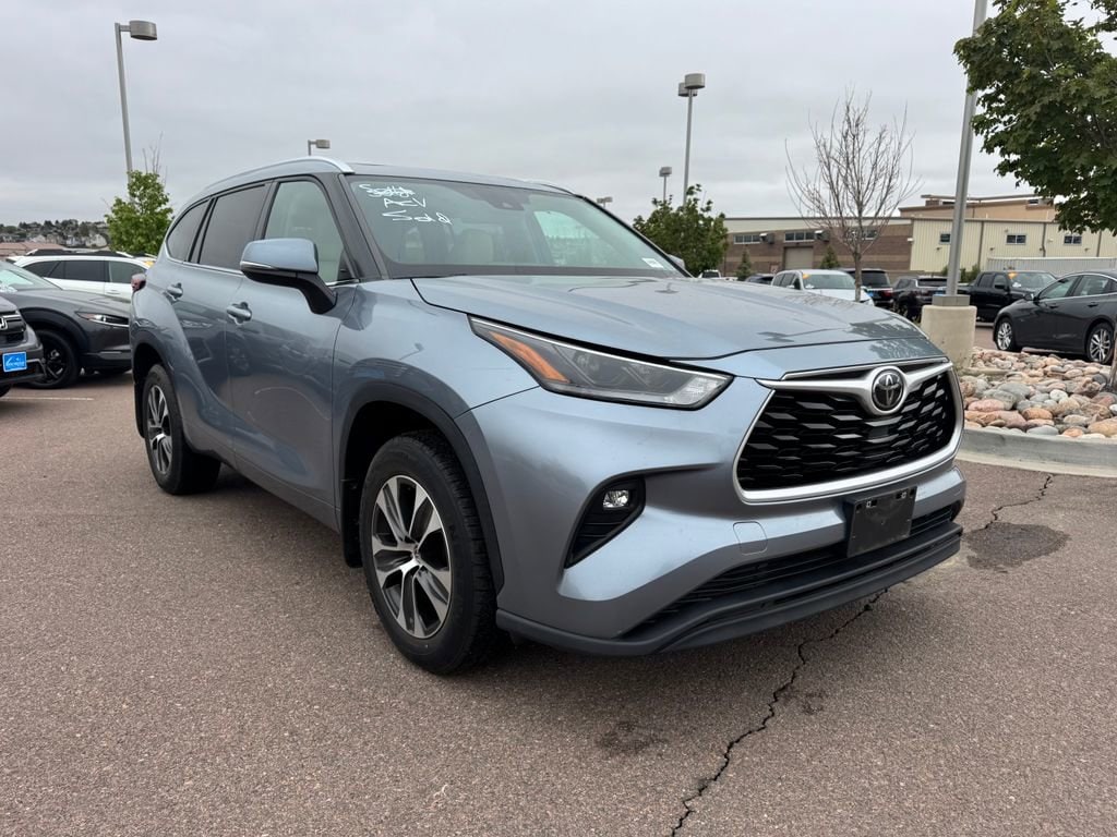 2021 Toyota Highlander XLE 4x4 V6's photo