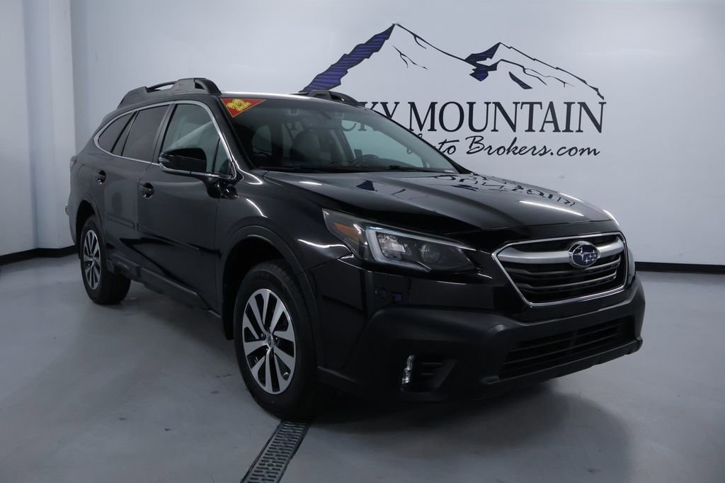 2022 Subaru Outback Premium's photo