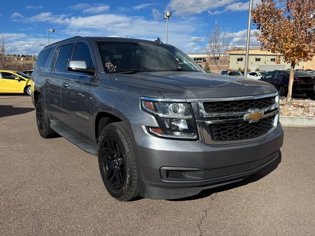 2020 Chevrolet Suburban LT's photo