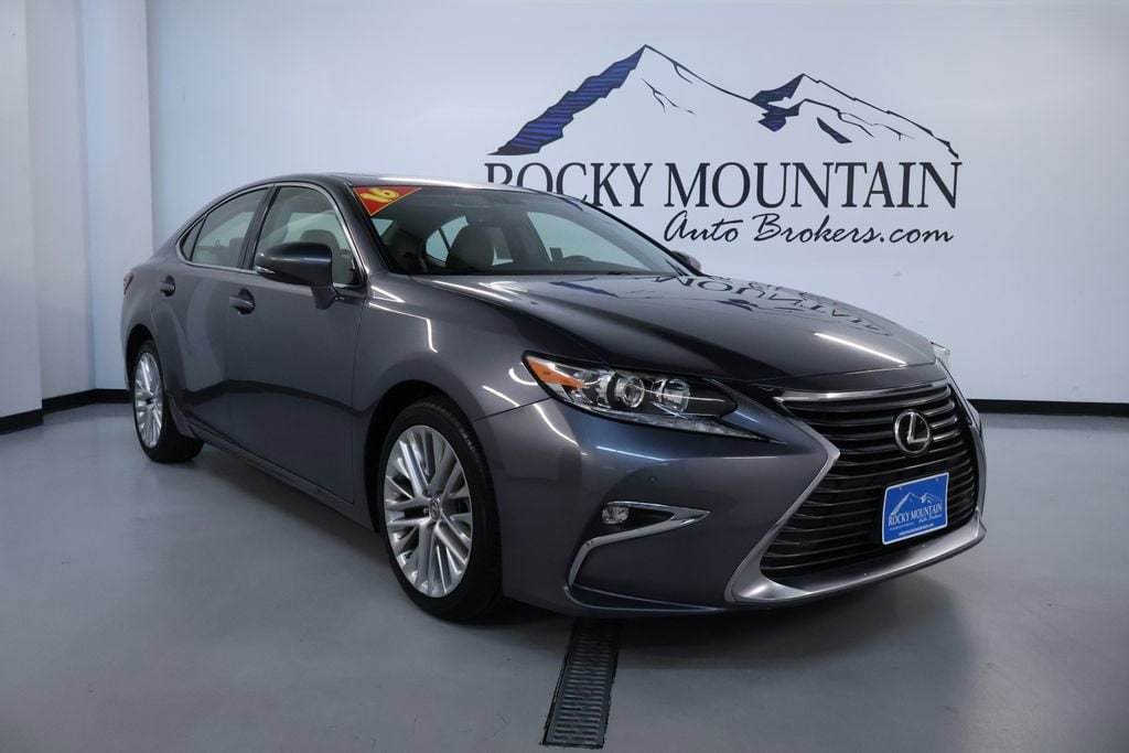 2016 Lexus ES 350 350's photo