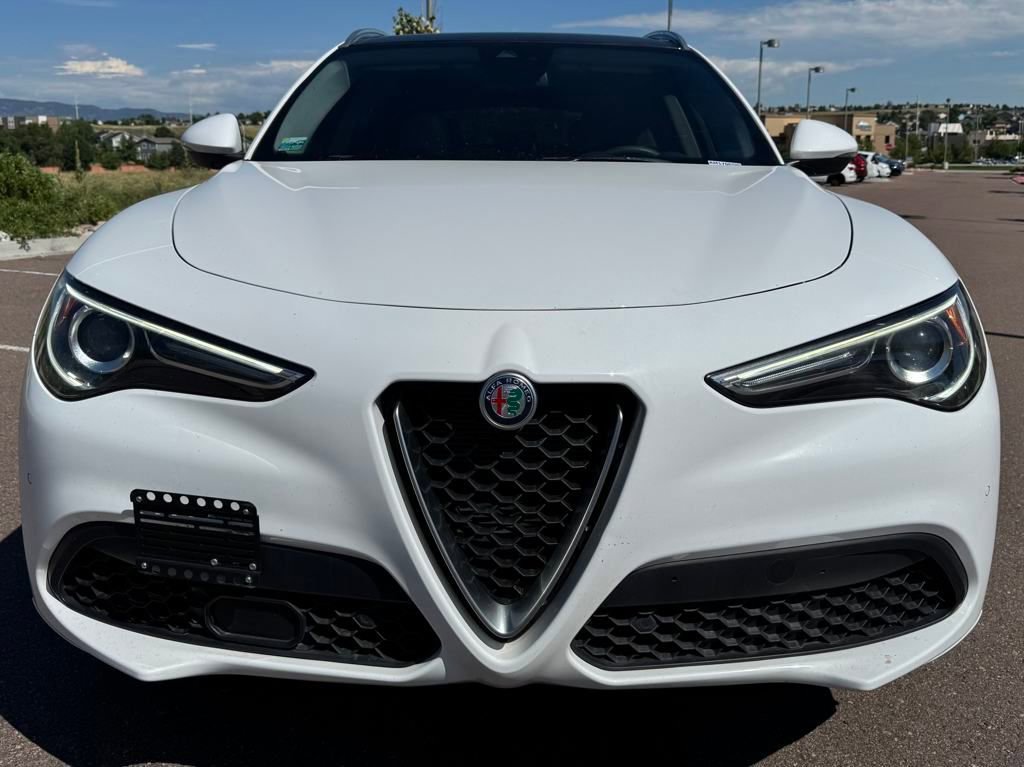 2021 Alfa Romeo Stelvio Ti photo 2